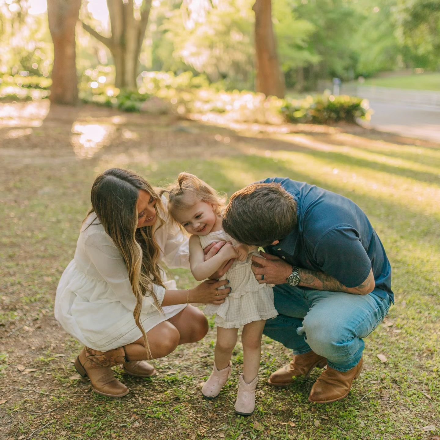 I'm so behind on posting, I even have sessions from my South Carolina clients I haven't posted yet! I got to photograph this little family a couple times while I lived in Charleston! Thank you for trusting me with these memories 💛💛💛
.
.
.
#familyp