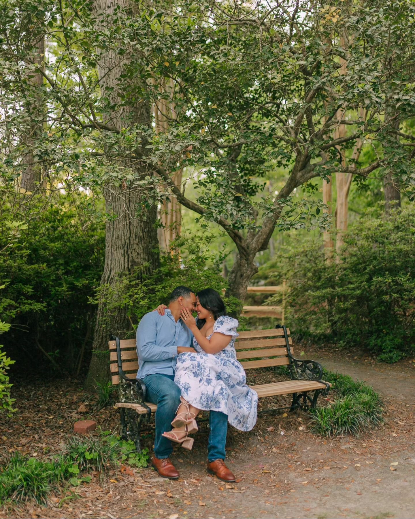 It's almost comedic how behind I am on posting lol! But I'm still out here creating beautiful memories with you all 🤗💛

I absolutely loved photographing these two! They're love is just so sweet 💛 I took these in South Carolina and now I need to fi