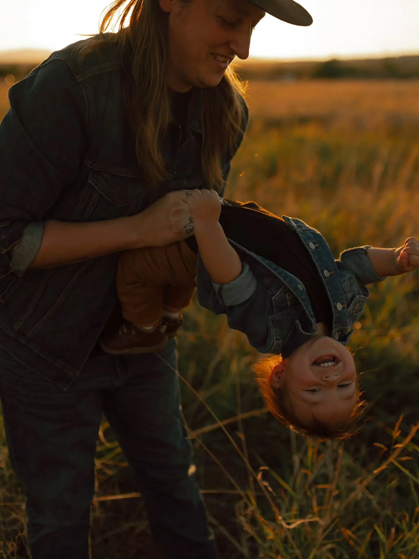 I truly believe that parents with amazing attitudes towards their experience with me helps to create an environment that can cultivate authentic memories like these! 

We can't control everything during photoshoots especially with little kiddos but w