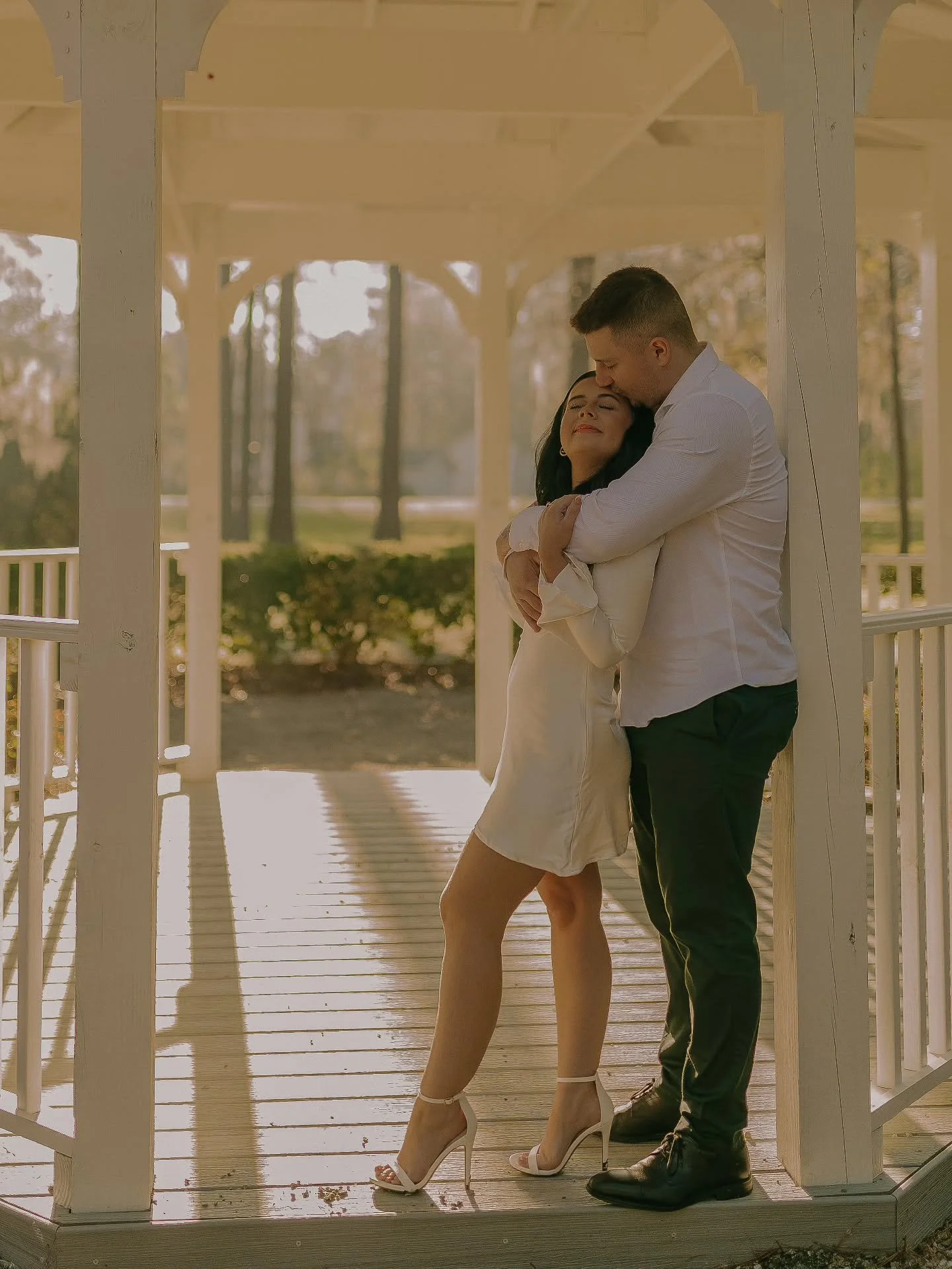 One of my favorite parts of photographing couples is that no two love stories are the same 💛 

Some couples are playful and chaotic, laughing through the entire session and turning every moment into an adventure. Some are slow and soft, communicatin