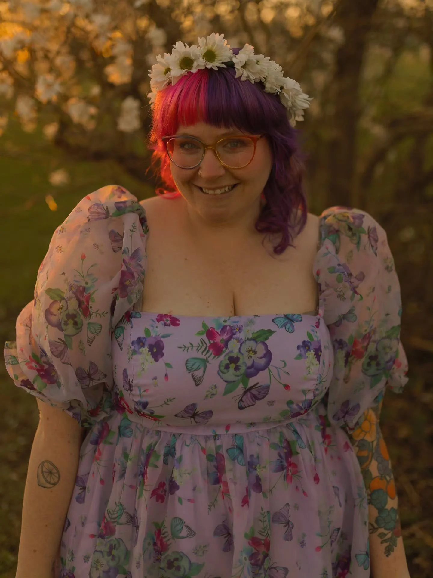 Hiiii! 

I'm Charity, your photographer of a thousand hair colors lol. You never know what hair color I'll show up with, but I'm consistent with so many other things... 

Like yelling "SHUTUUUP" when I'm really obsessed with you and the sho