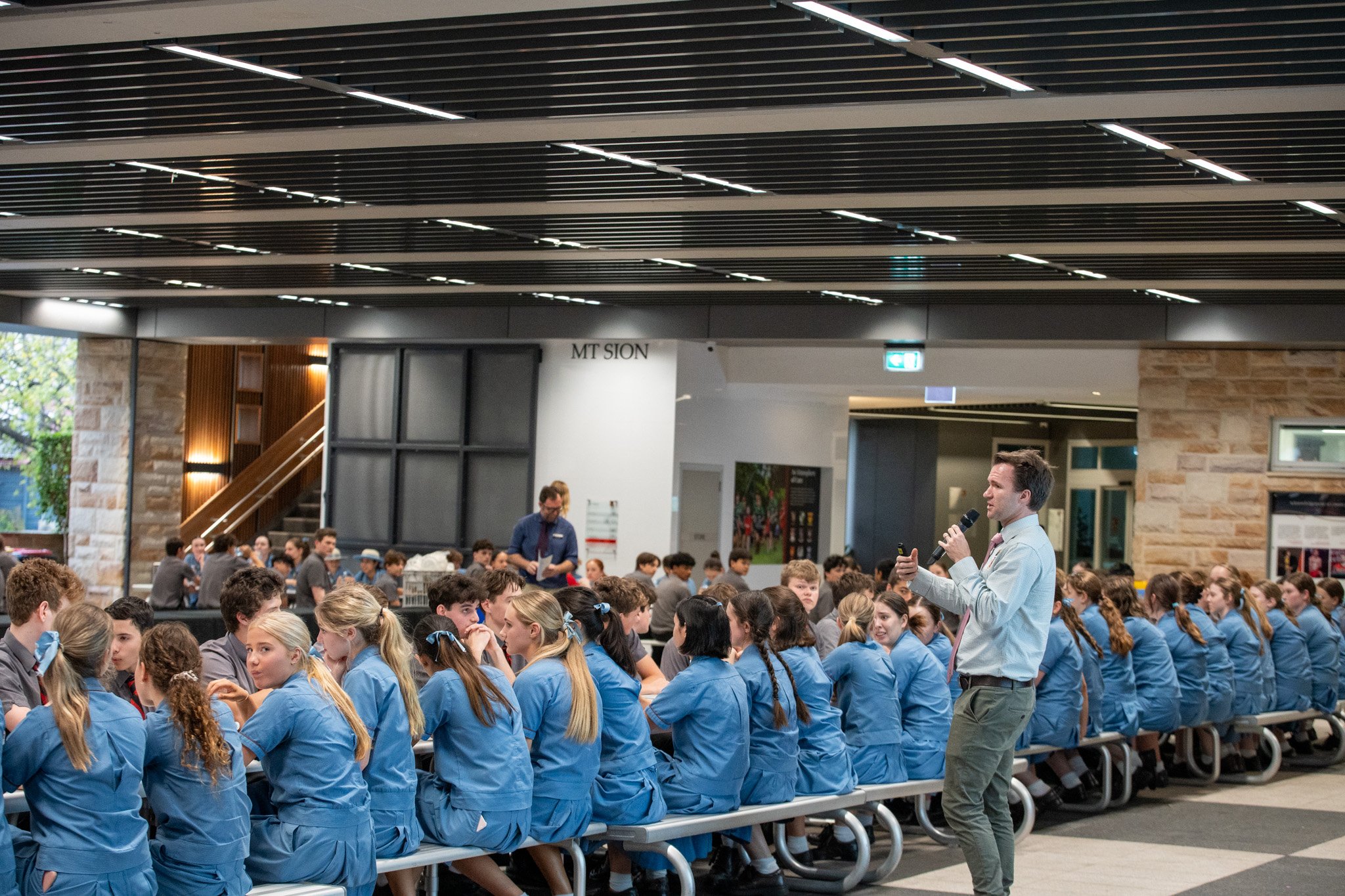 Yr 10 Social Night with AHS (55).jpg