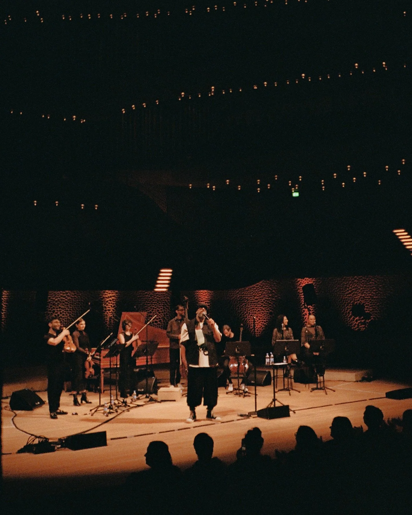 Samy Deluxe &amp; Miki&lsquo;s Takeover! Ensemble - Shot on film 🎞️ 
#pentax17 #khromehamburg #elbphilharmonie
