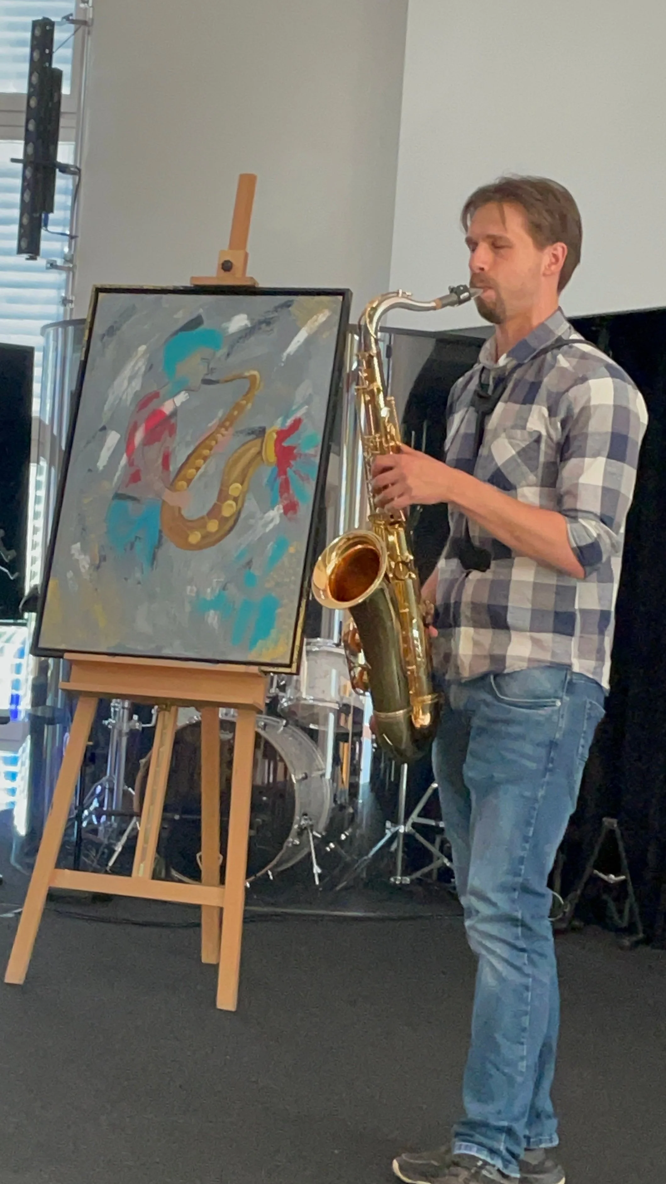 ein musik Video mit meinem Bild produziert. 