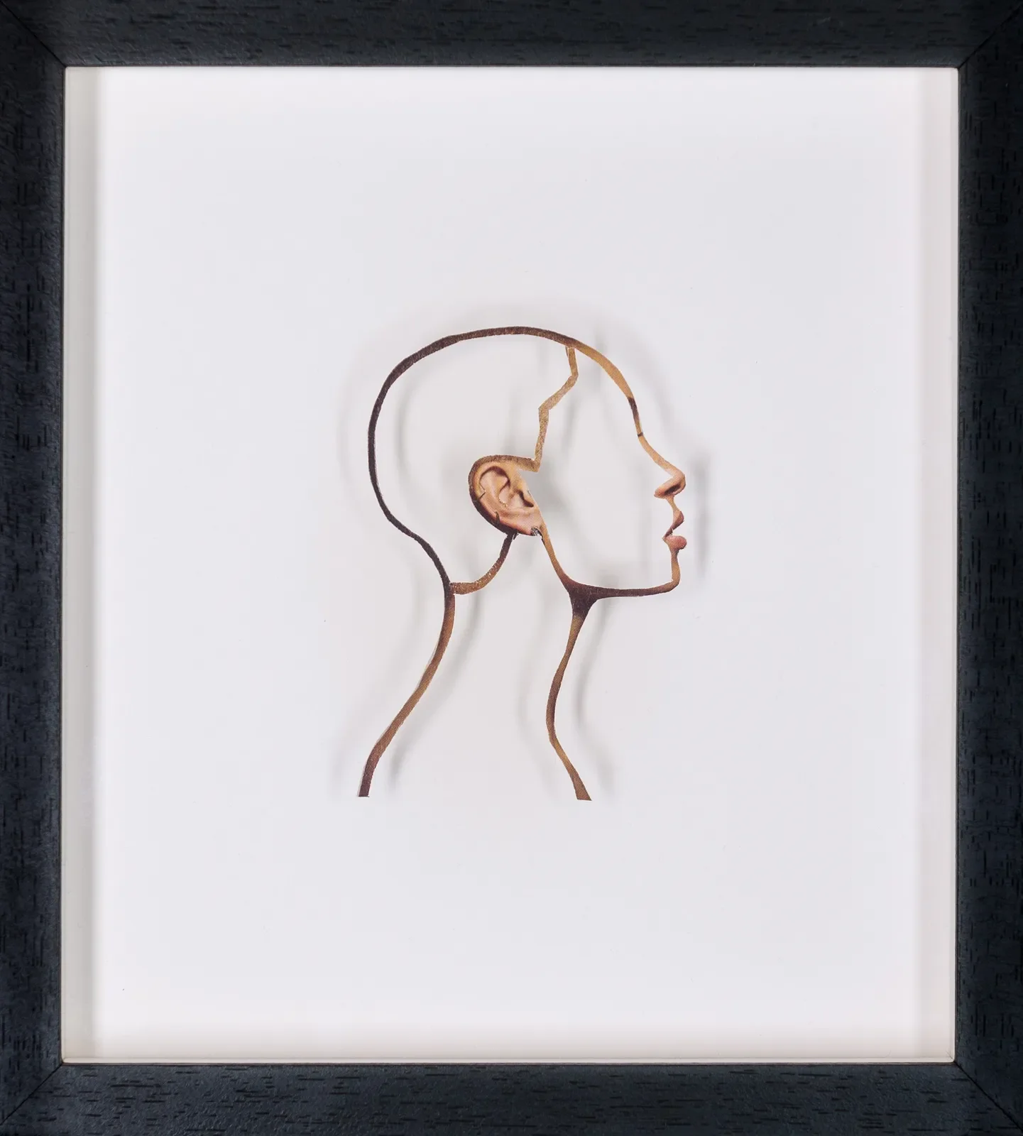 Unbroken, 2023 
9.20 x 6.20 cm