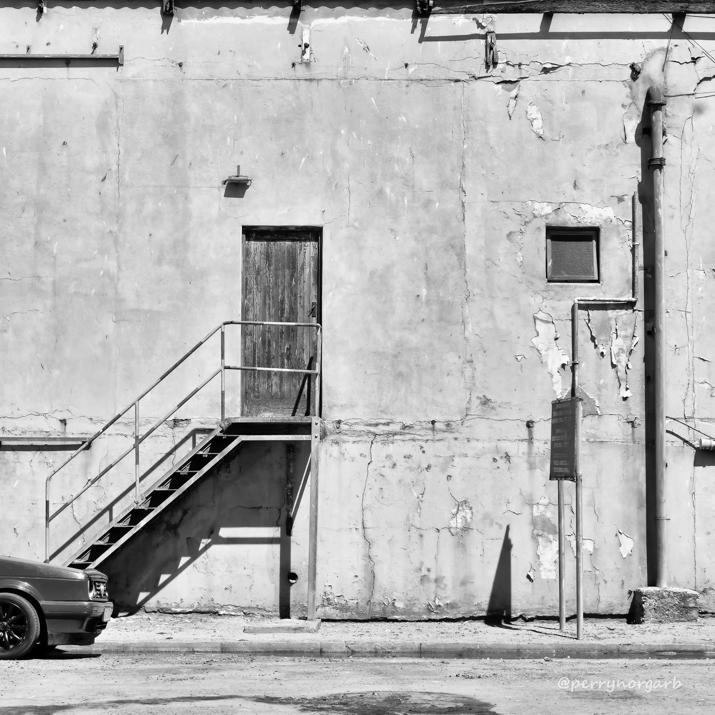 20240108 IMG_1837 1x1, bside, BW, car.jpg