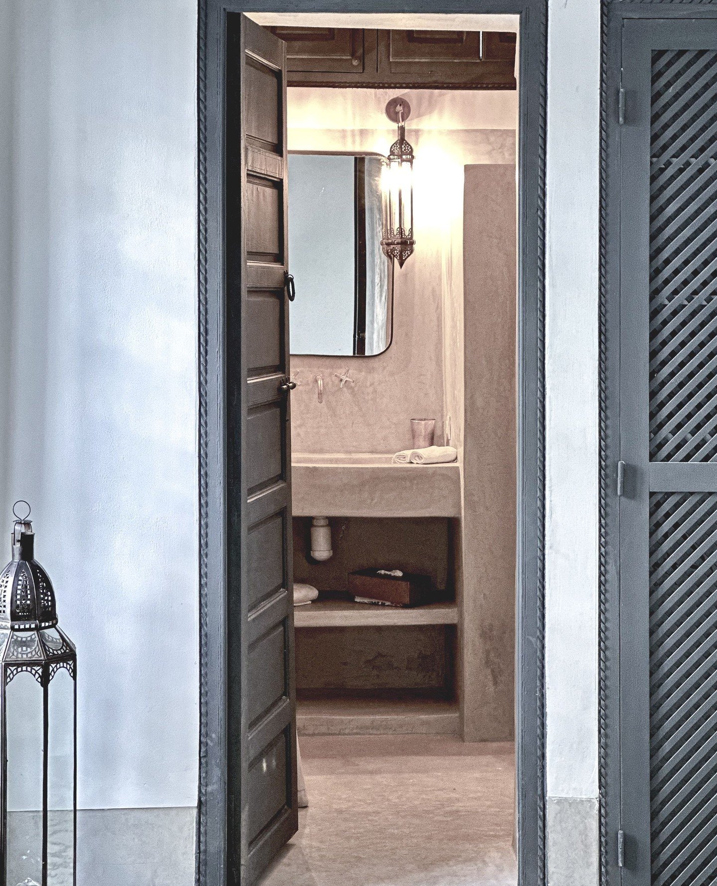 ⴴ Minimal bathroom perspective ⴴ⁠
⁠
⁠
⁠
⁠
⁠
⁠
#riad #riadatay #riadmarrakech #marrakech #morocco #authenticmorocco #moroccanescape #riadlife #riadlovers #marrakechriad #beautifuldestinations #cntraveler #boutiquestay #travelmorocco #hiddengems #world