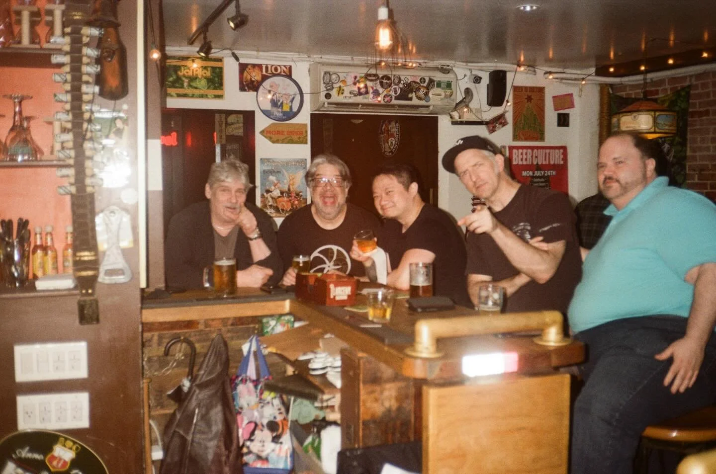 Happy Friday! Come have a beer 🍻