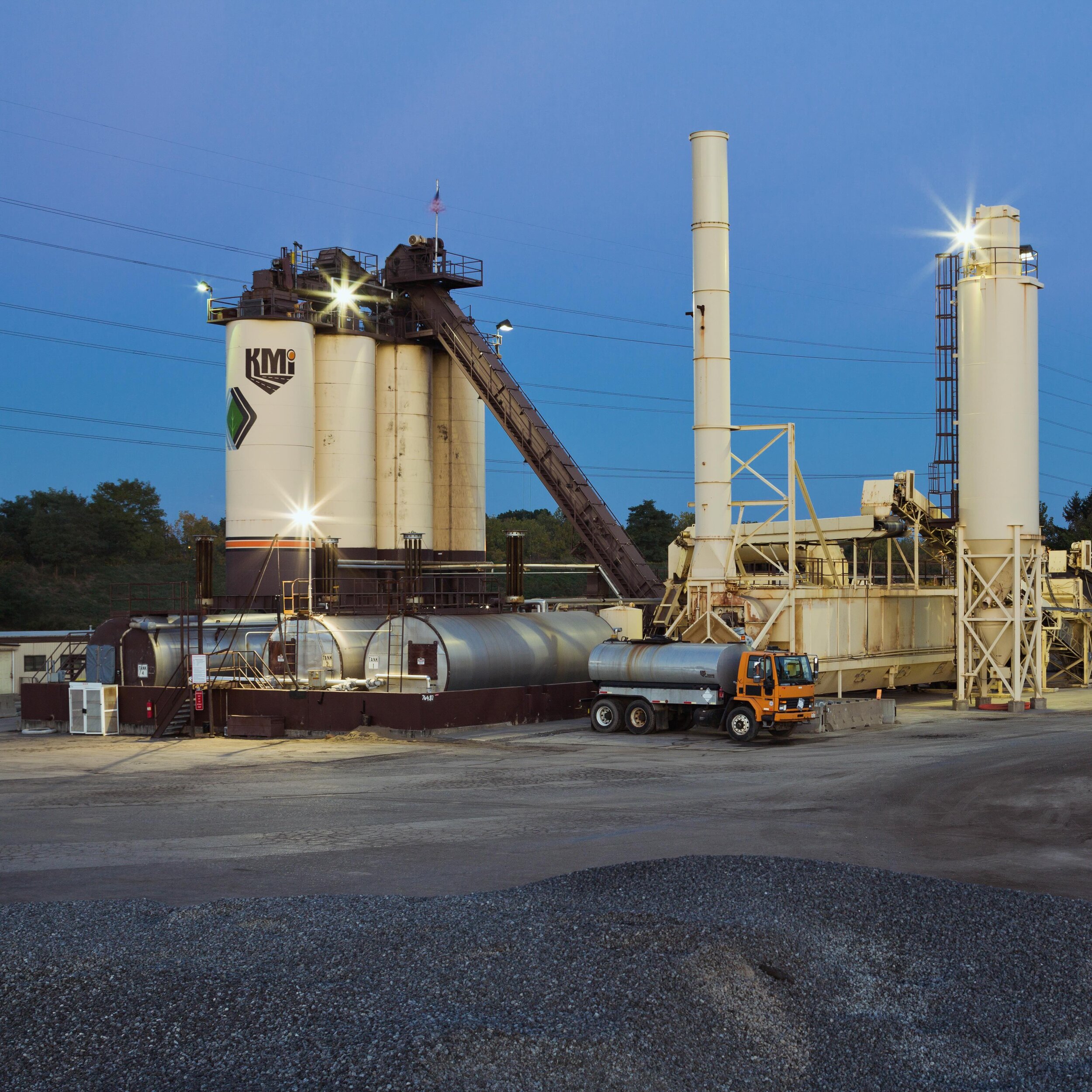 The U.S. has about 3,600 asphalt production sites and produced about 420 million tons in 2019. 

There are multiple asphalt suppliers in the Columbus market. Some commonly used suppliers are @kokosing1951 @theshellyco @rapmanagement @gerken_companies