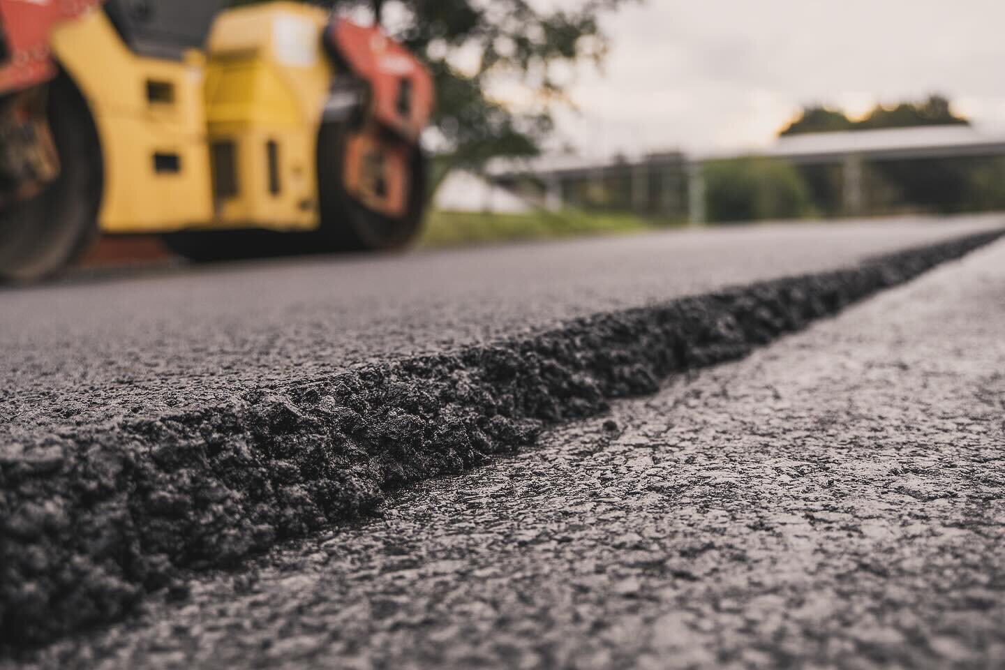 The use of warm-mix asphalt allows producers to lower temperatures at which the material is mixed and placed on the road.
In 2019, total warm-mix asphalt tonnage increased to over 164 million tons, or 38% of all asphalt pavement produced in the Unite