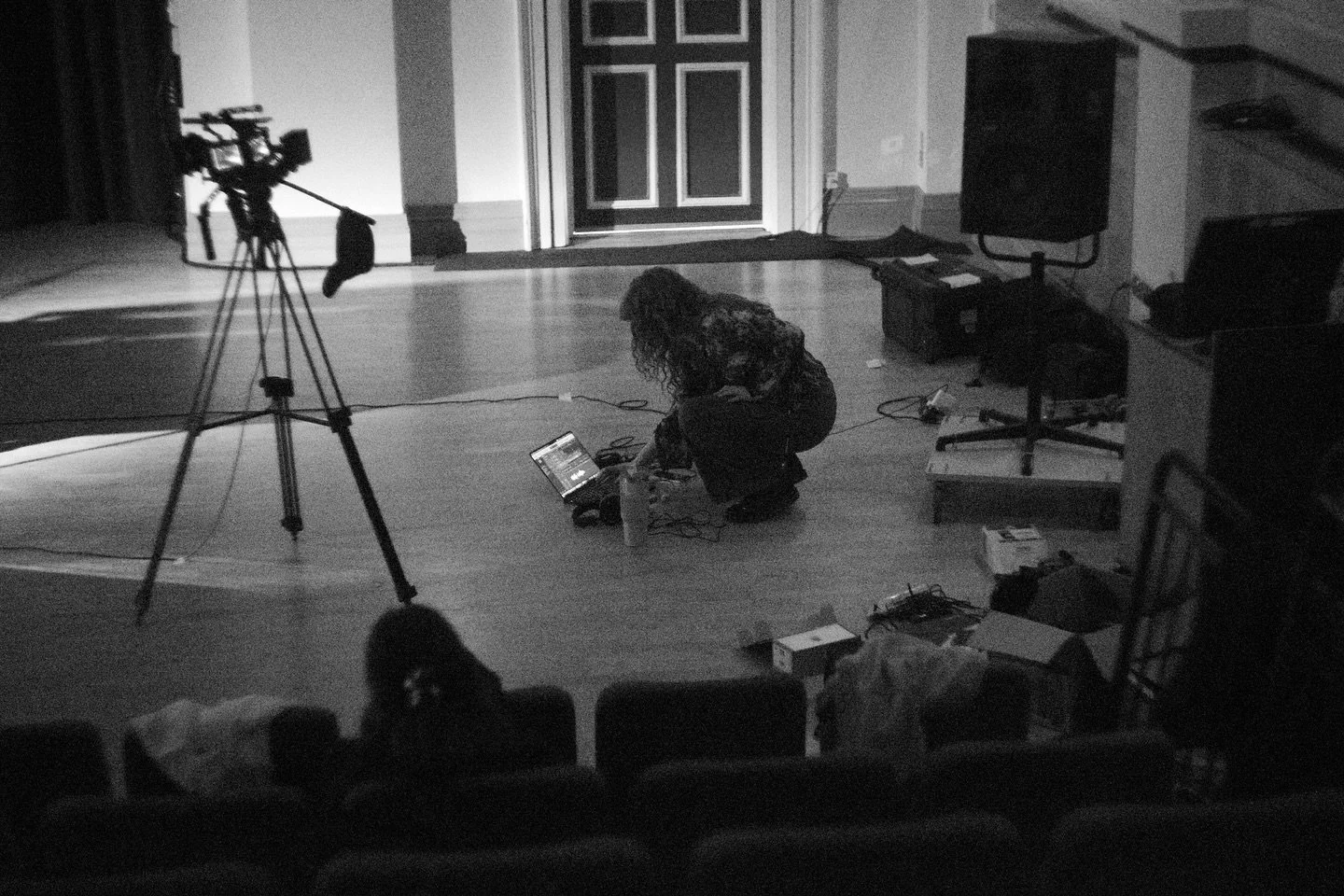 MY DEBUT EP IS OUT ON FRIDAY ✨ HERE ARE SOME BTS PICS FROM FILMING THE FINAL TRACK &lsquo;WHAT IF I LET GO?&rsquo; 

📷 @daniel_preece_ 

#blackandwhitephotography #photography #bts #chlo&euml;wilson #whatifiletgo