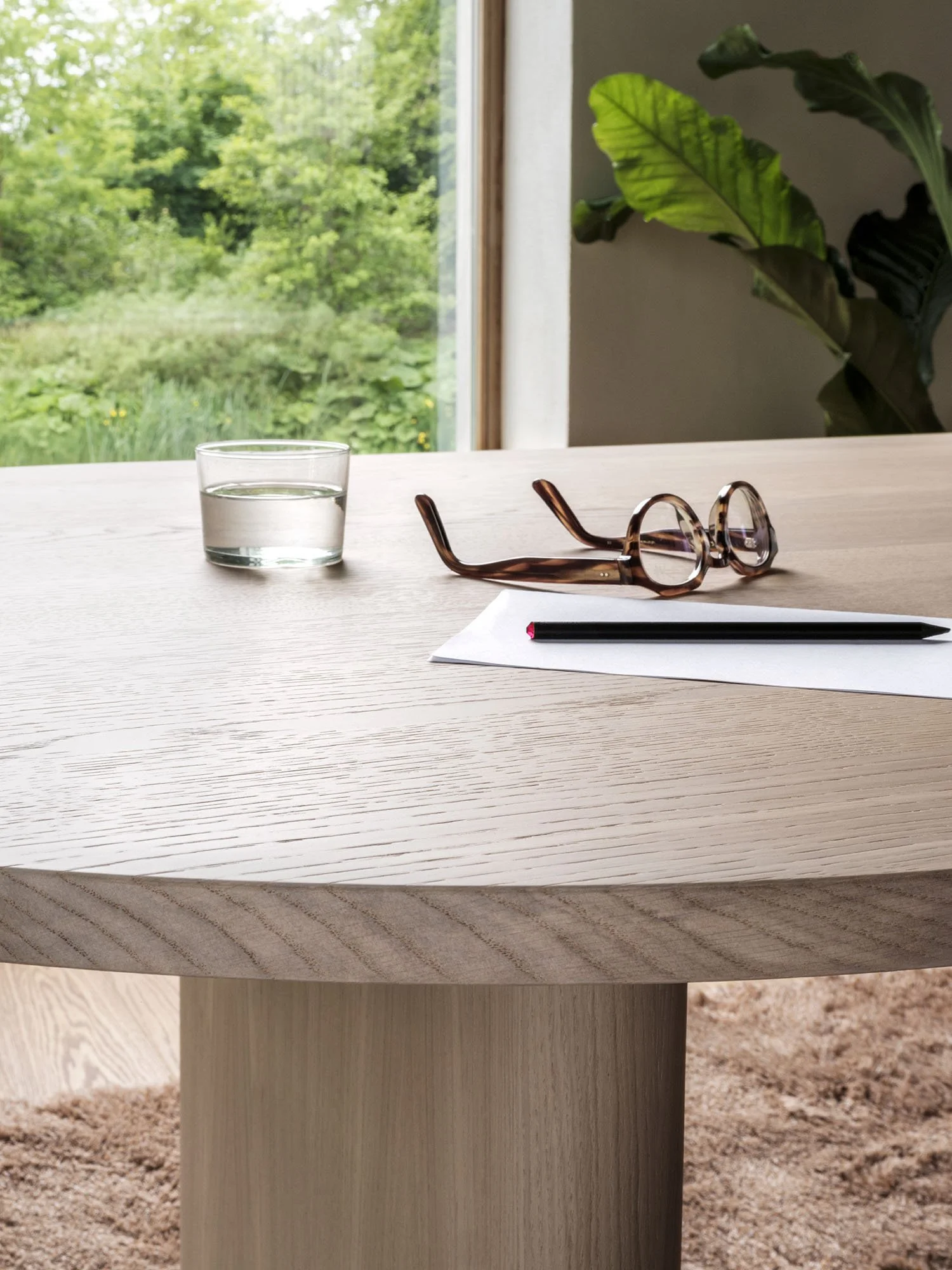 Arco Kami 3 table.jpg