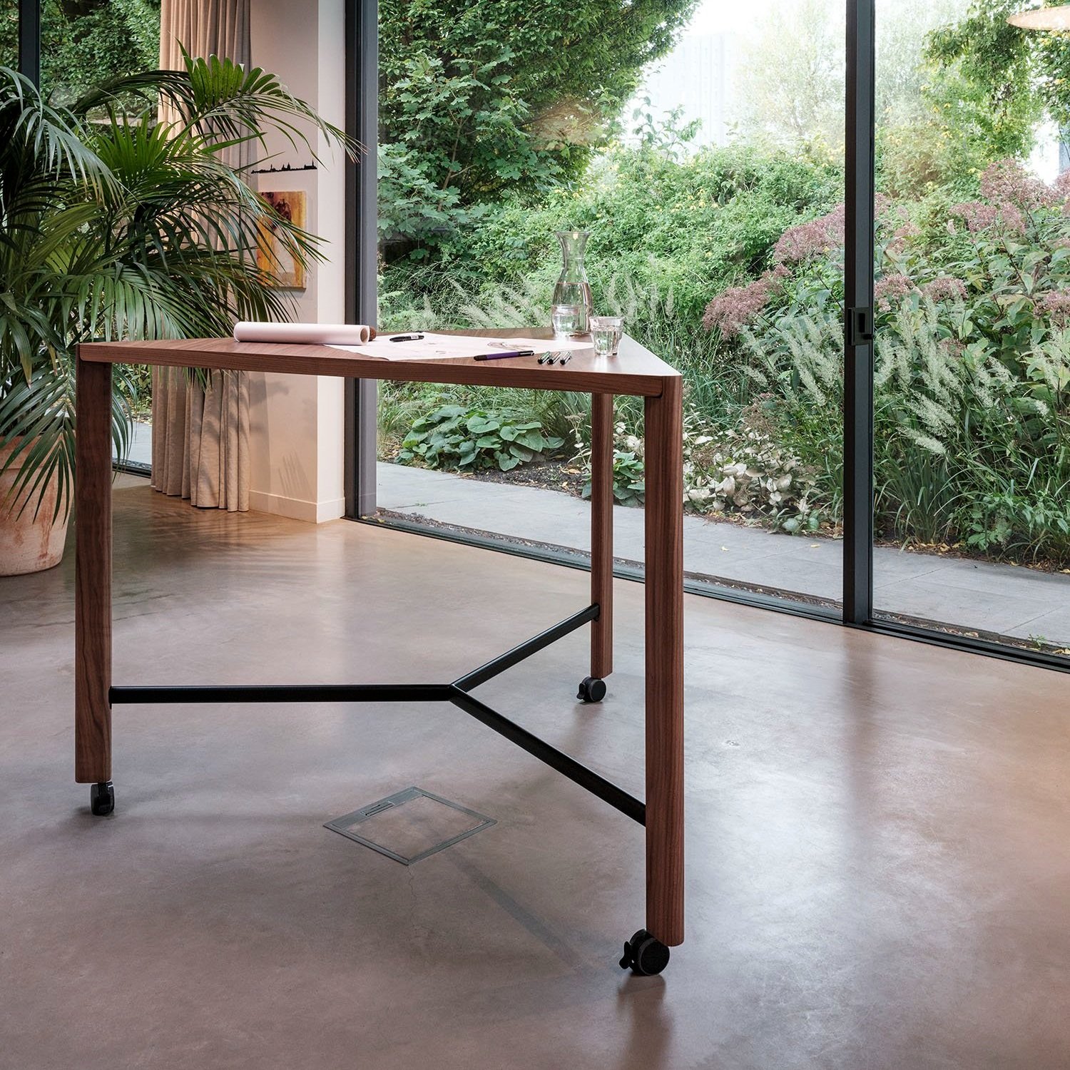 ARCO Move High Table.jpg