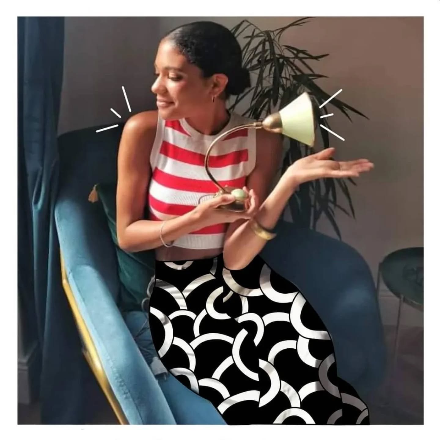 Meet the artist @l.amourflou:
" Je m'appelle Doriane, j'ai 30 ans, je vis &agrave; Montr&eacute;al depuis 1 an et je suis disquaire 💿🎵

J'ai commenc&eacute; &agrave; partager mes illustrations depuis 2020 sur l.amourflou. &Agrave; cette p&eacu