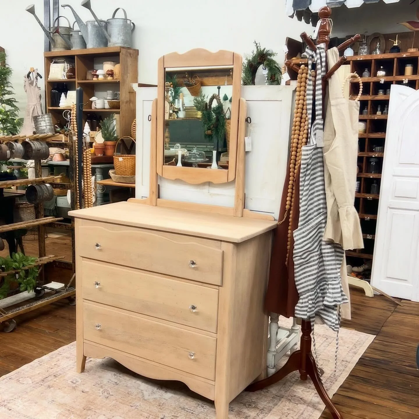 Shop is open regular hours today (10-5) and there are a few new pieces in there waiting for you! I am out this week, but my sweet friend Ashley will be there and she&rsquo;d be more than happy to help you take a beautiful new piece home.

#primitivec