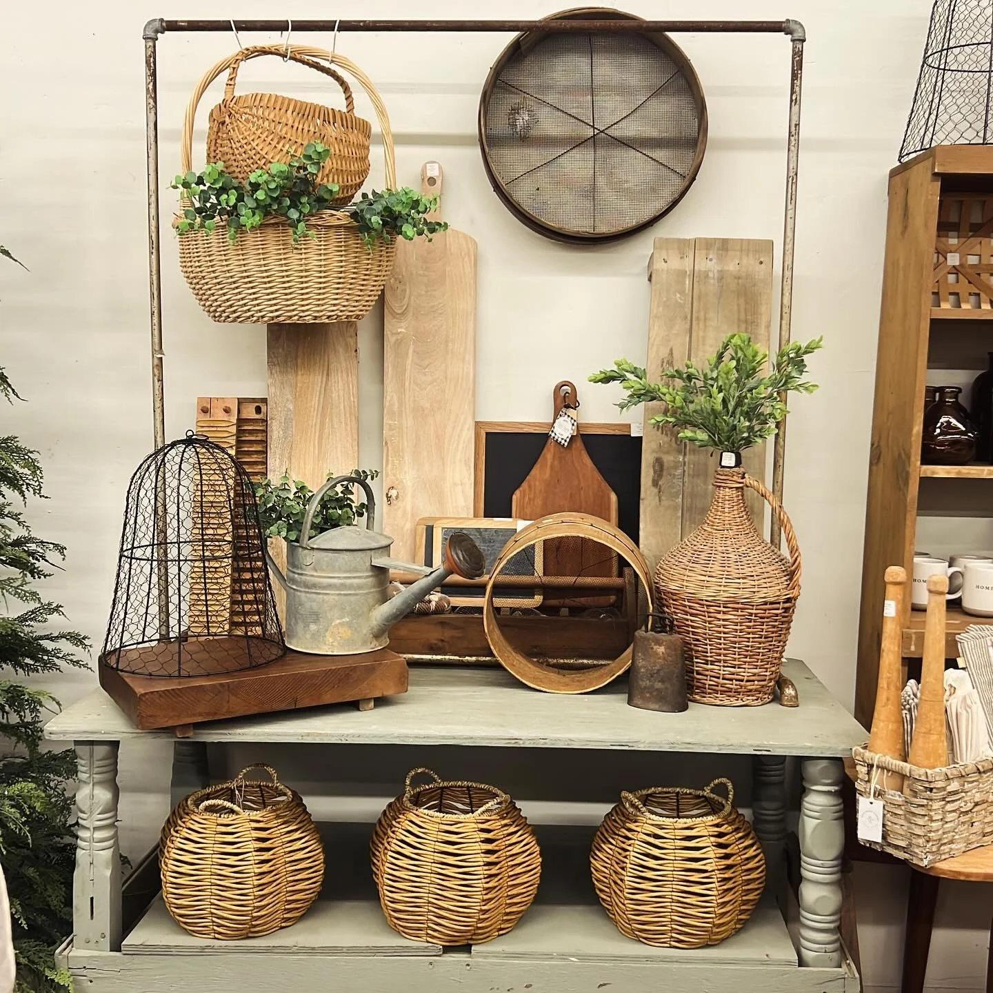 Spring is coming - wood tones, simple baskets, greenery &amp; fresh clean spaces. What are you wanting for spring?
#primitivechic #farmhousefinds #barnfinds #homedecor #makeityours #smalltown #herewegrow  #homesweethome #makersgonnamake  #oldmeetsnew