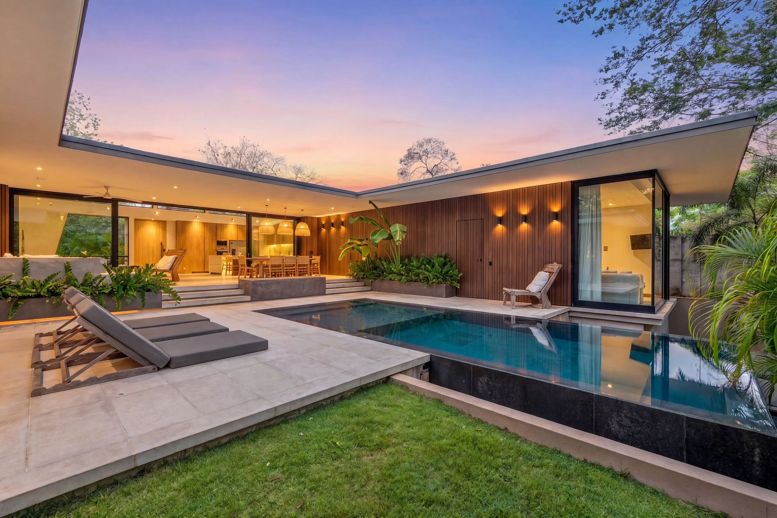 Casa Maui Twilight copy.jpg