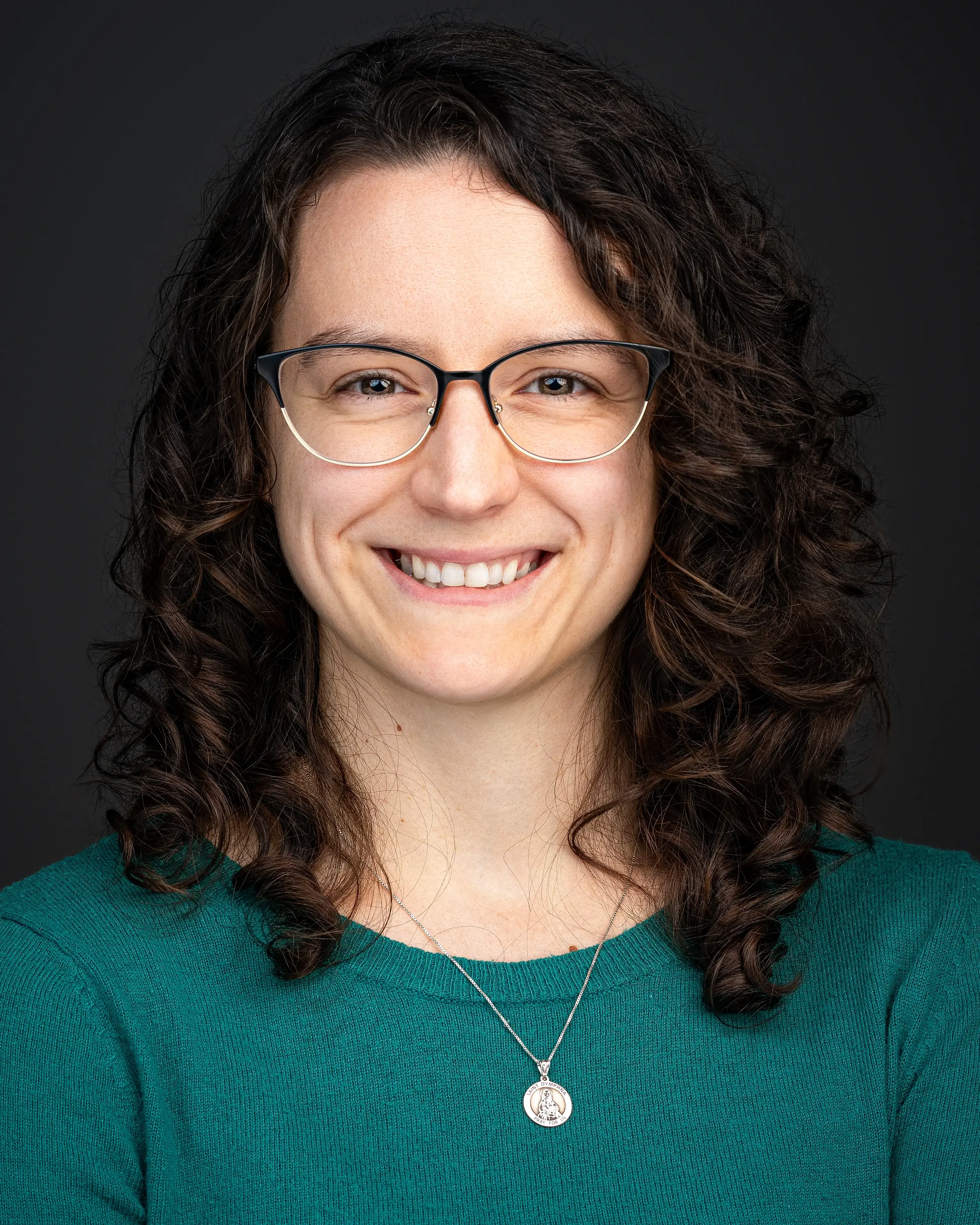 studio428_headshot_marrisarumpf_030-Edit_(2).webp
