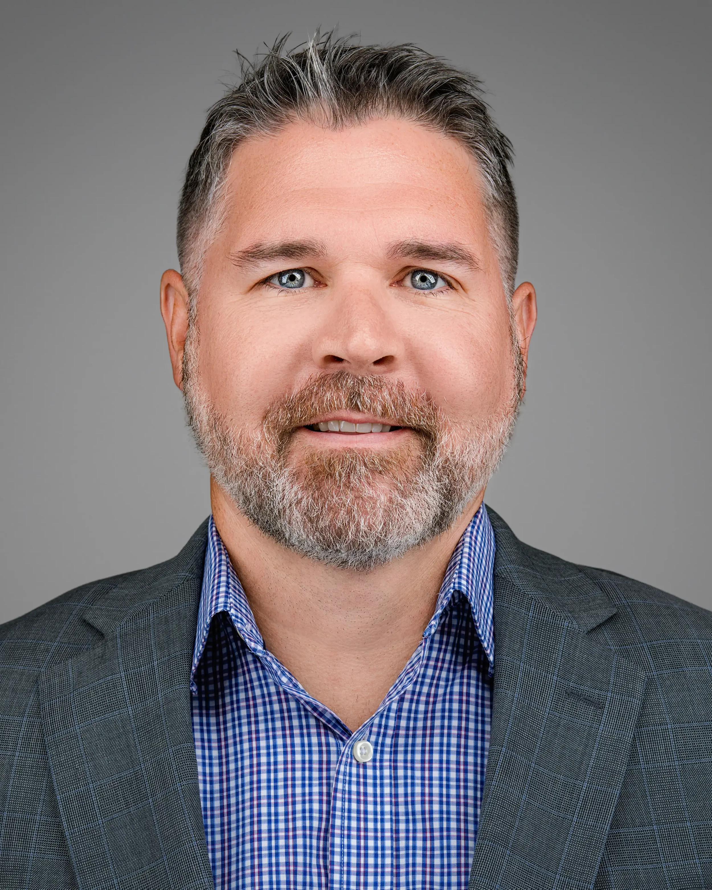 cdw-team-corporate-headshots-Howard_Greg.webp