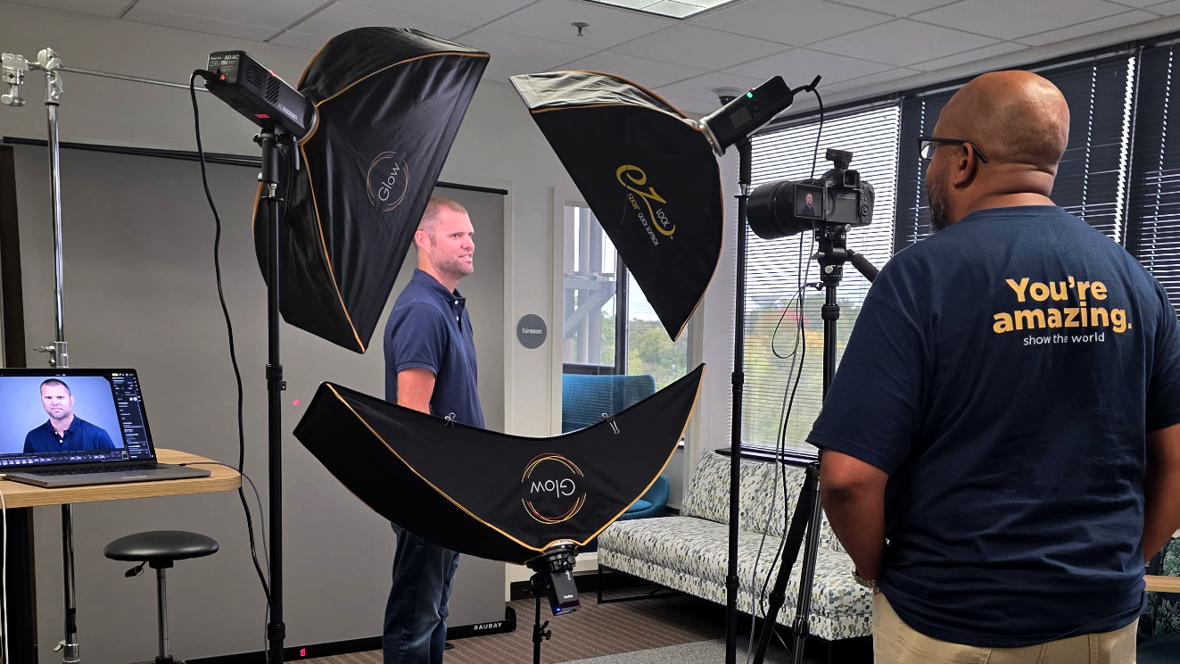 Studio Session vs. On-Site Headshots: Which Is Best?