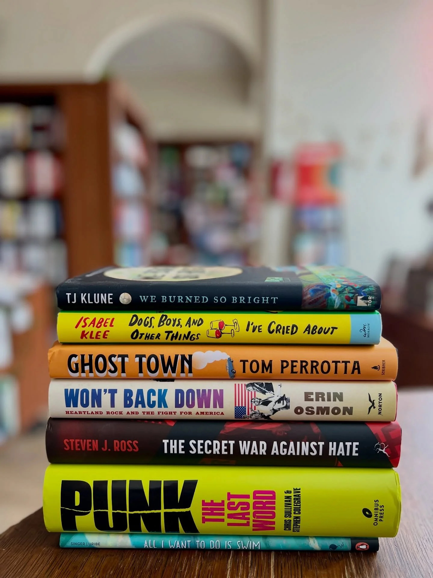 Told you we were working on our restock 💪📦 Some great new fiction and non fiction arrived at the shop this week. Matthew is spotlighting &ldquo;Ghost Town,&rdquo; the latest from Tom Perrotta:

&ldquo;Grief and humor walk side by side in this compe