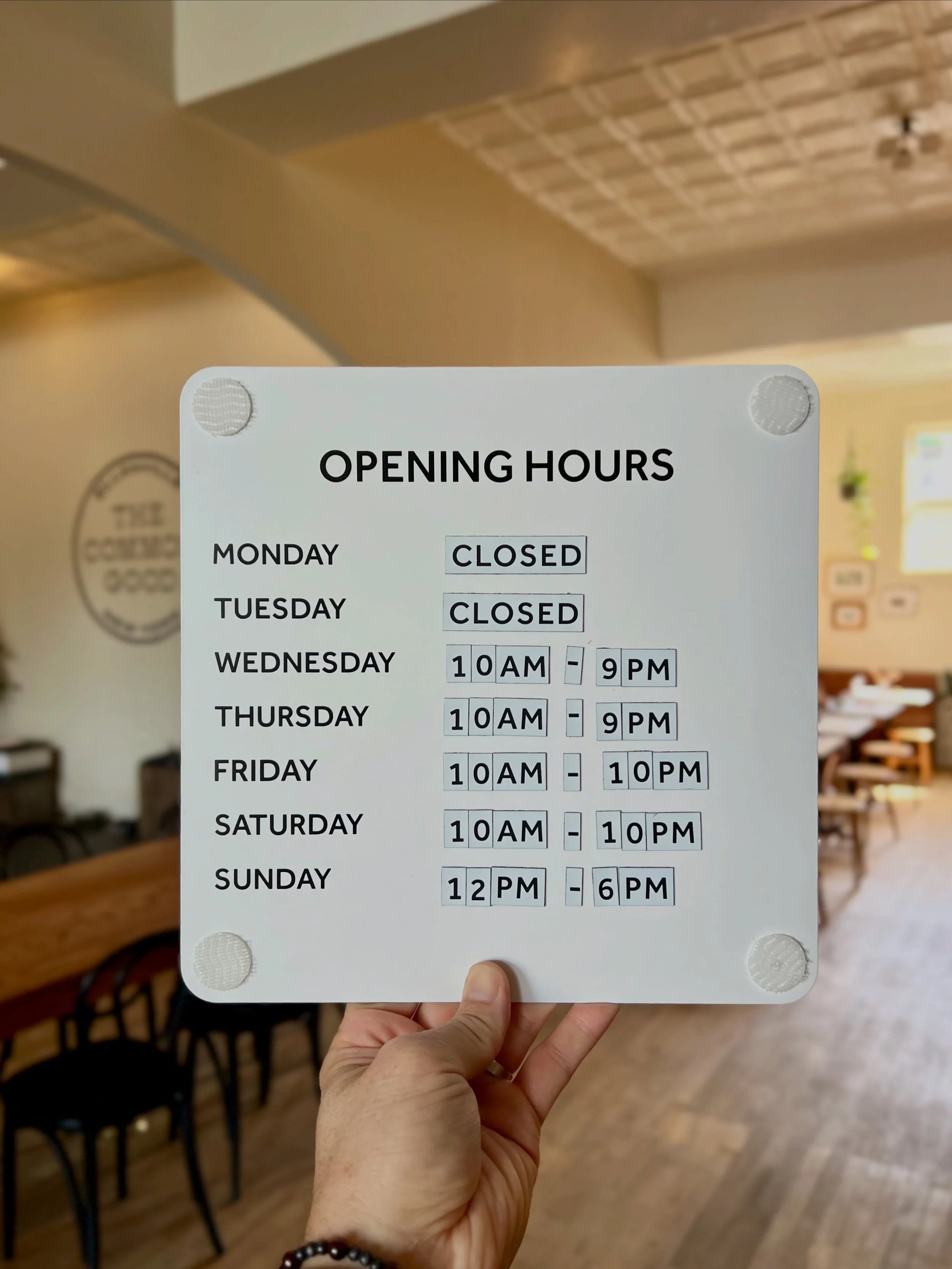 🕰️ New Sunday Hours 🕰️

We know everyone&rsquo;s sleeping in. Come hang late with us and keep the Sunday scariest away a little bit longer🍻📚