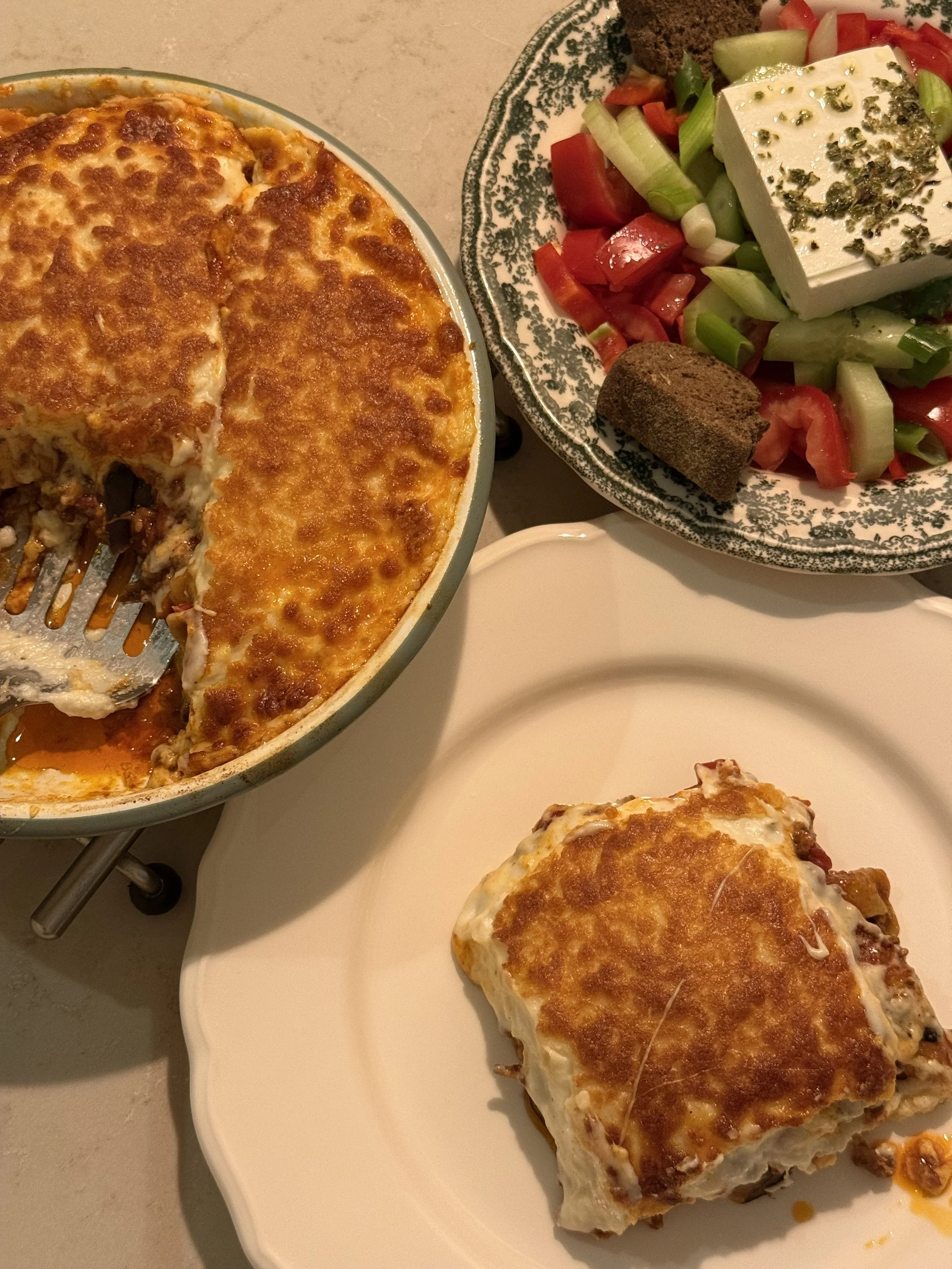 Moussaka tussen twee keukens: Grieks comfort met een Turkse twist