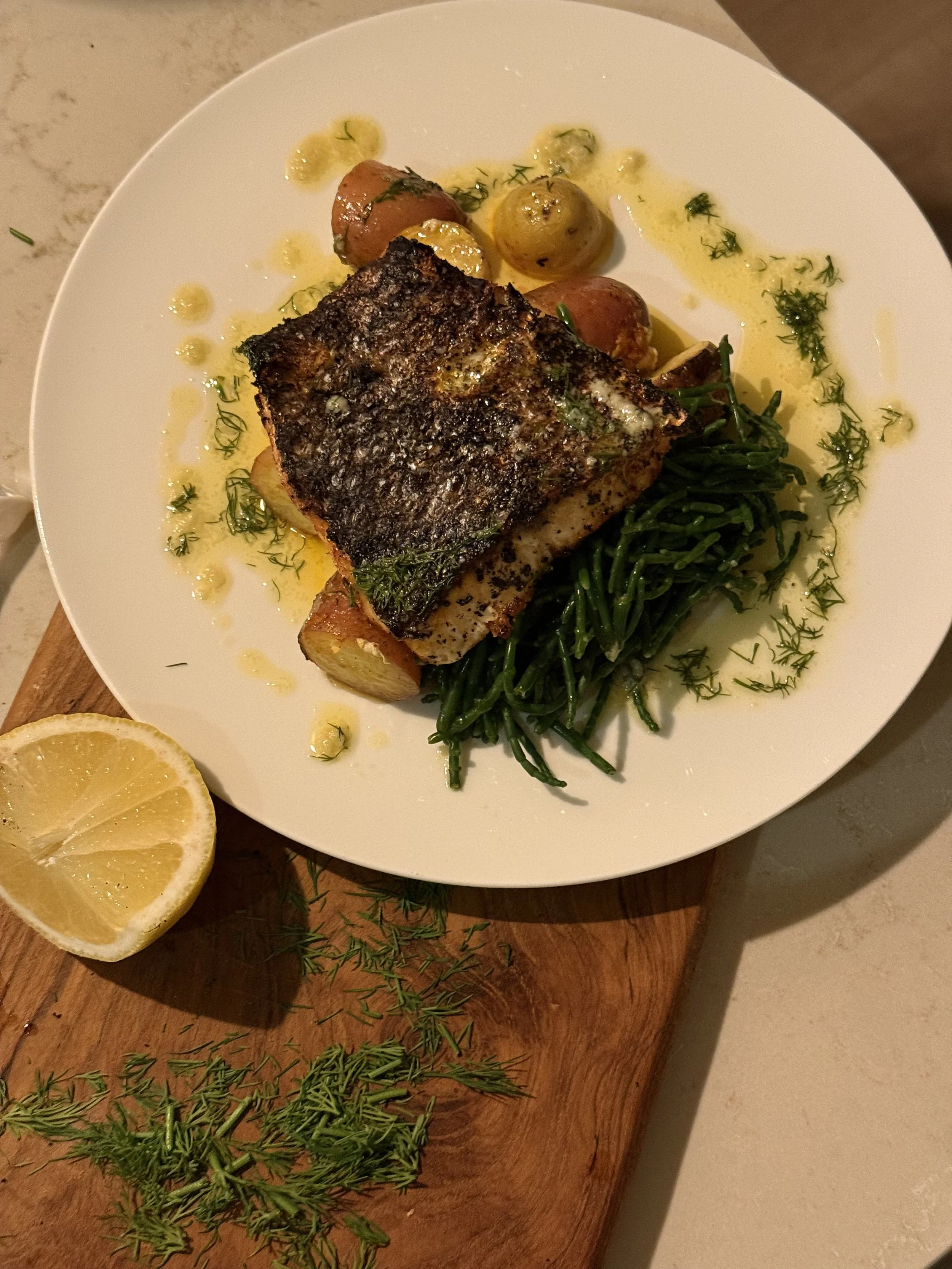Honing-dille zalm uit de oven met zeekraal en krieltjes