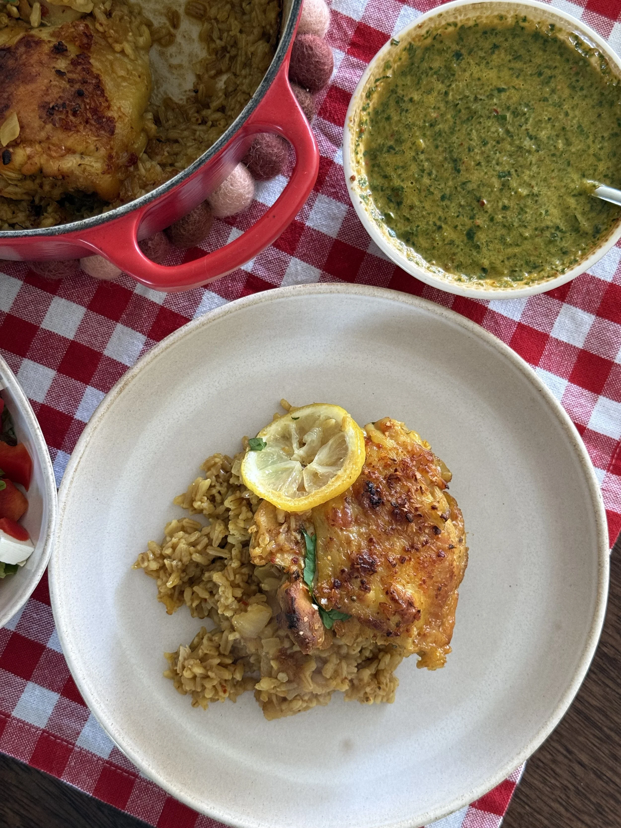 Zomerse kip met volkorenrijst en groene  chutney