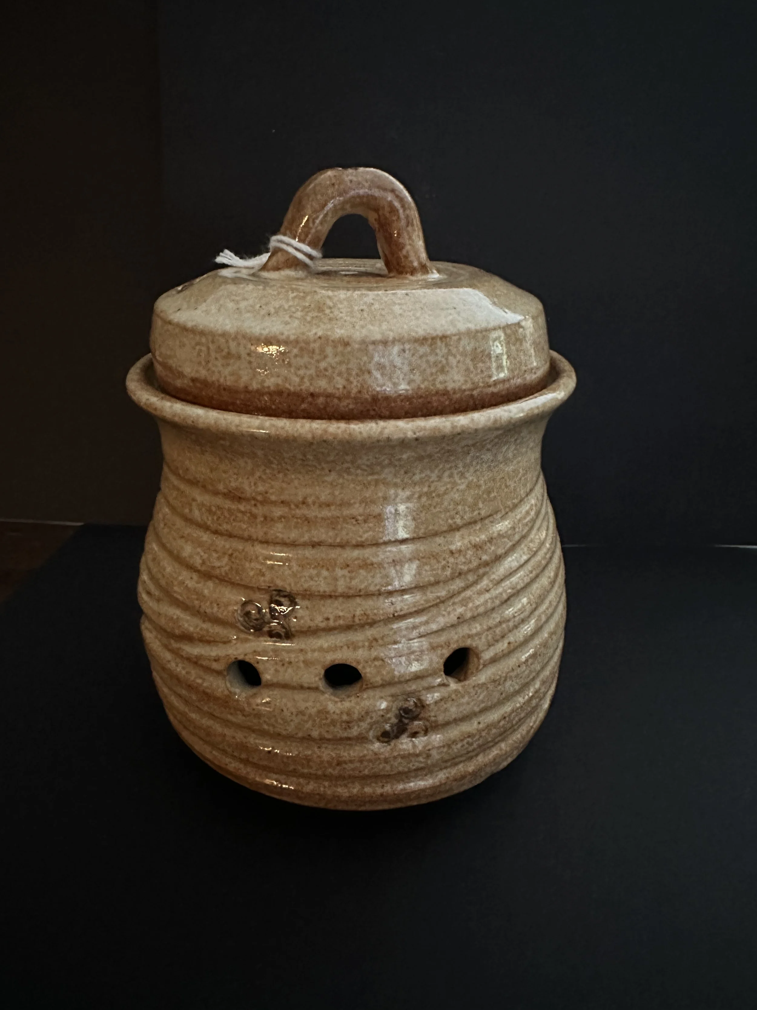 Garlic pot