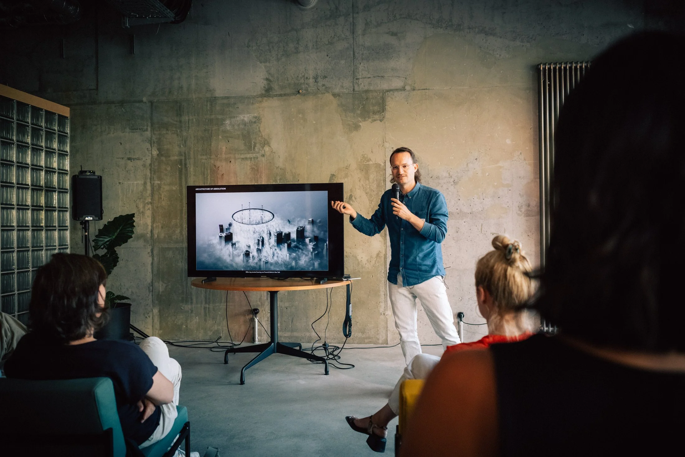 20250822-Creative-Mornings©Simon-Chmel-100.jpg