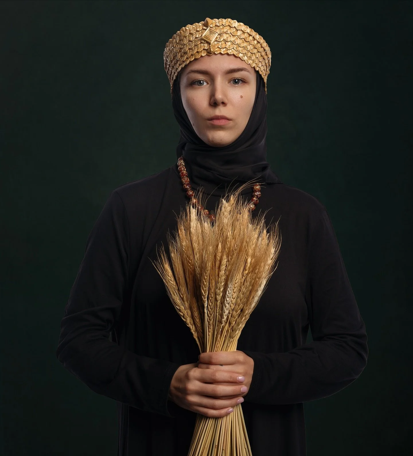 She carries the spirit of Belarus in every detail in this portraiture. There&rsquo;s a beautiful story behind this moment, one I can&rsquo;t fully express with words&hellip; only through her presence.

🖼️ @se_me_no_va_julia 
👗 @ladyciup 
💄 @julia.