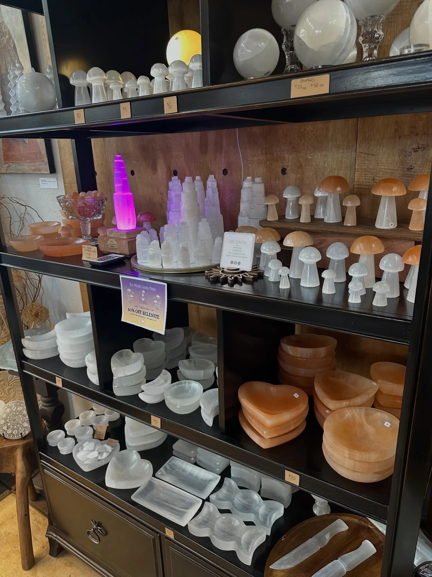 ✨ New Year. New Energy. ✨
We&rsquo;re clearing the slate and raising the frequency with a Selenite Sale at FLUX Crystals 🤍
Selenite is known for cleansing energy, clearing blocks, and bringing in divine clarity &mdash; the perfect crystal to start t