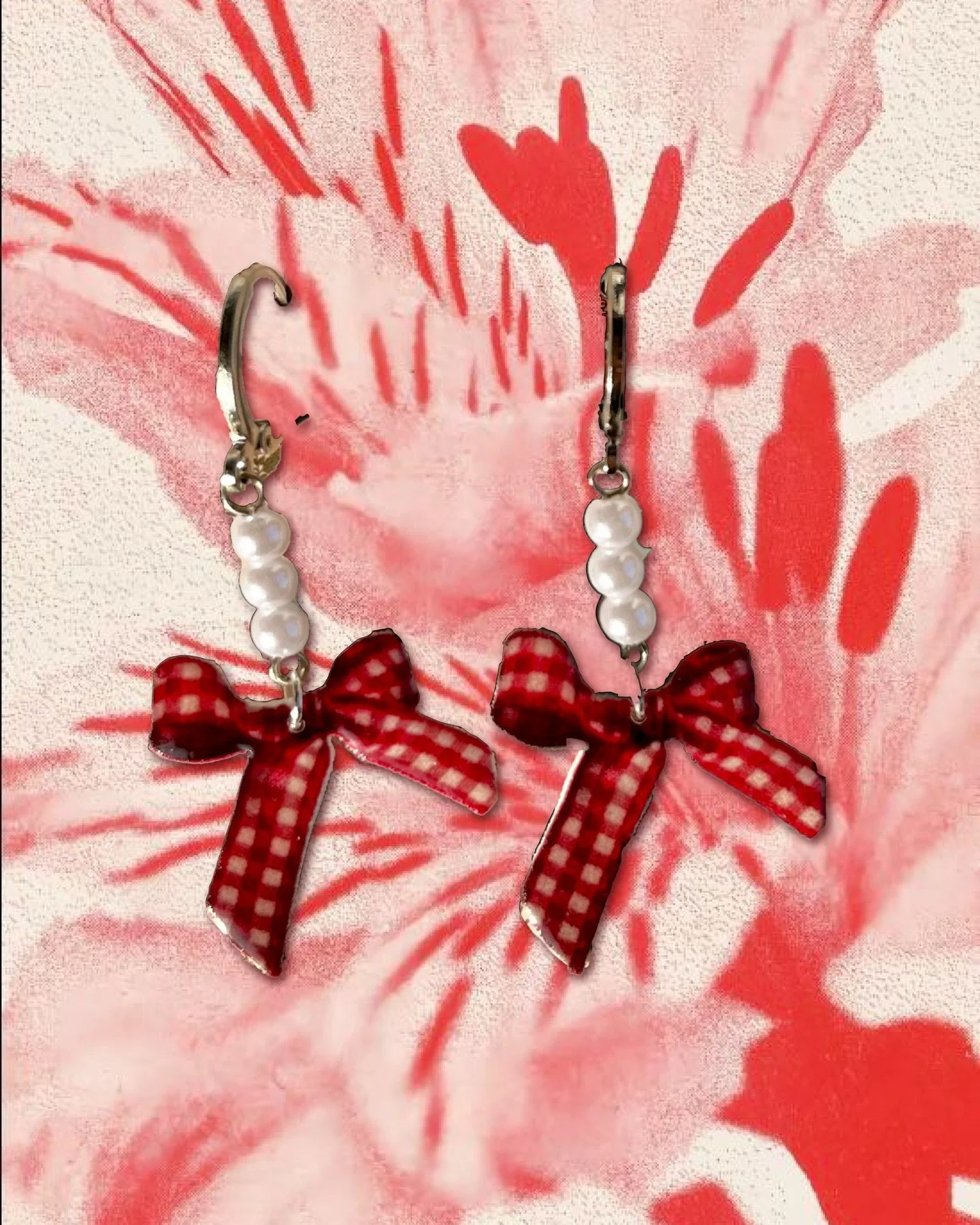 A very valentines collection is now live on my website! Click through stories or my link in bio. 

Included a few tried-and-true favorite designs &amp; some new things! 

I also have a few valentines themed collage kits available - feel free to DM or