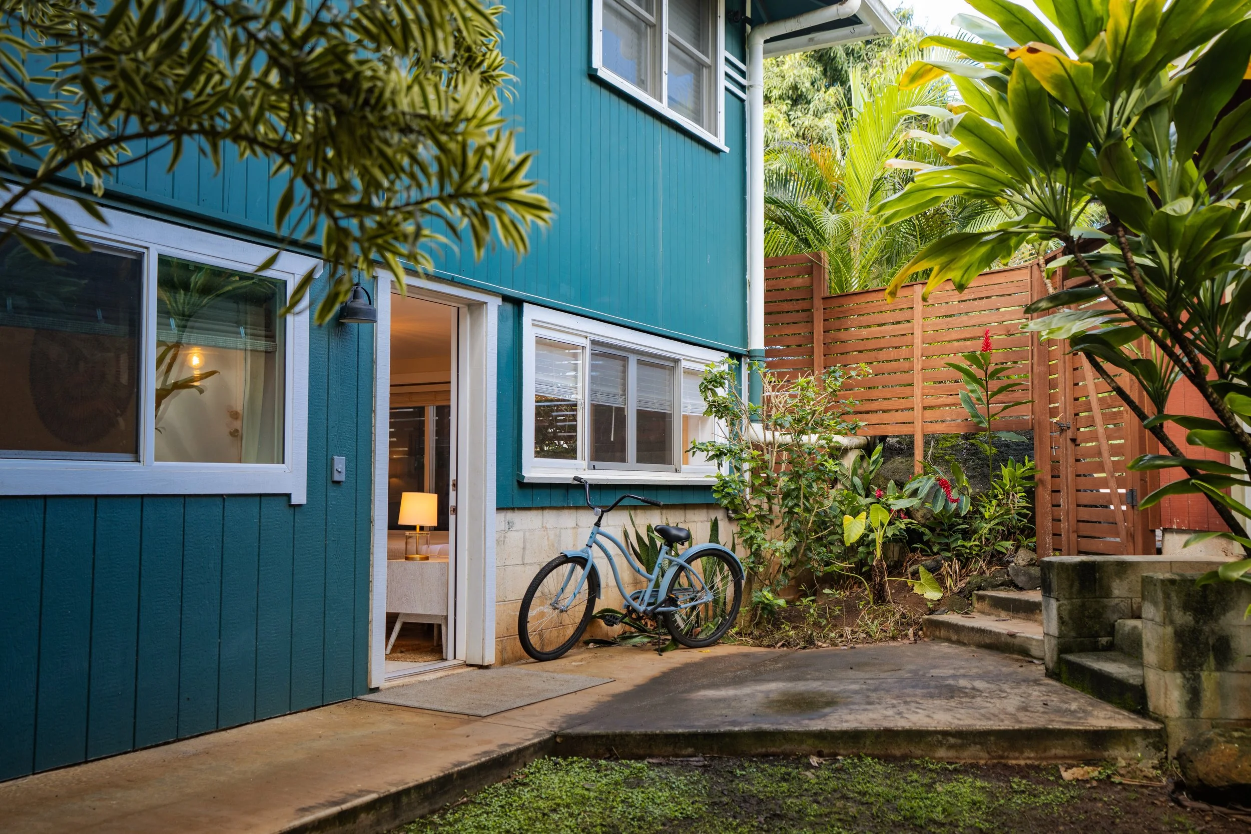 FOSS_DREAMYSURFSHACK_X_05088.JPG