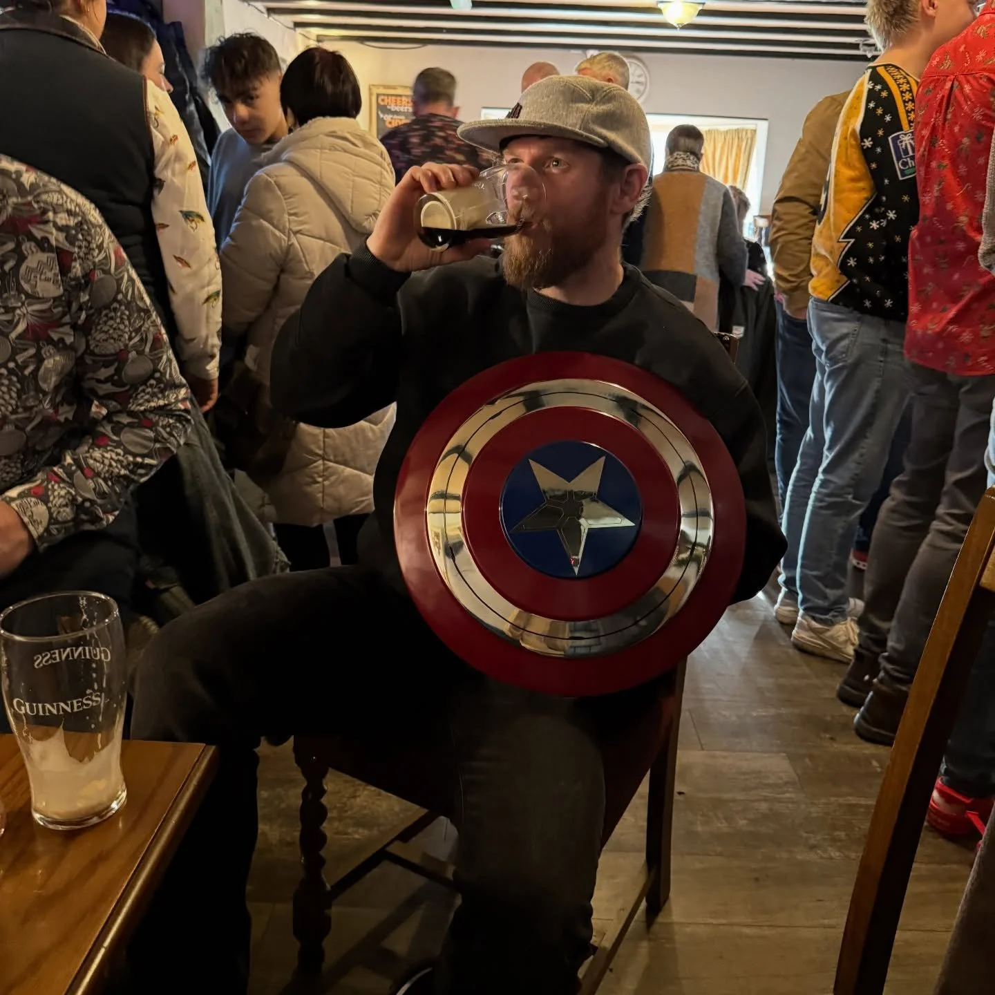 Apologies for not filling your feed with relentless bullshit about how you need to dig deep and keep up the grind during the Christmas period&hellip;

&hellip; I have been too busy being low key Captain America down the pub! 🇺🇸🍺

This Christmas I 