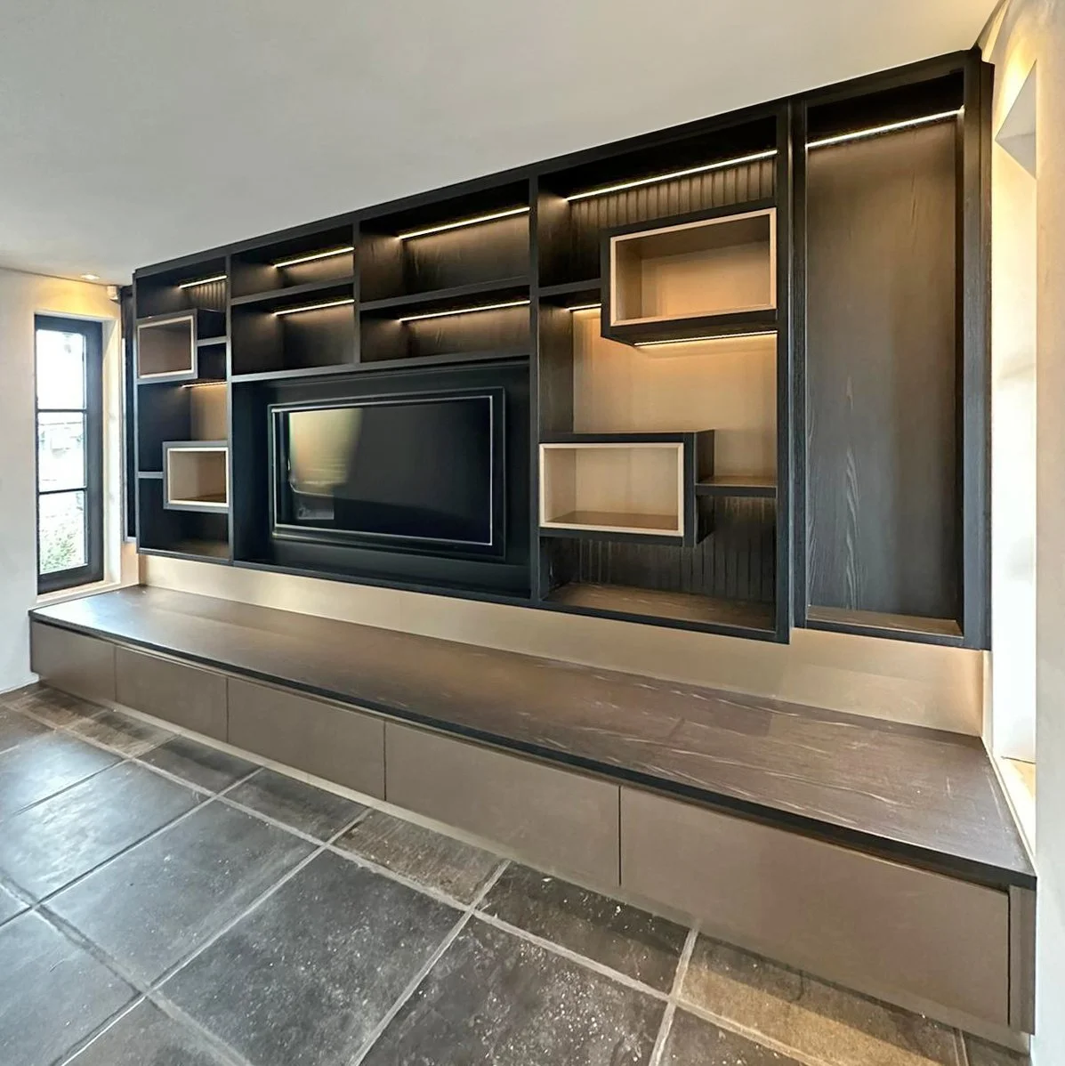 BHinterieur Woonhuis cinewall (3).jpg