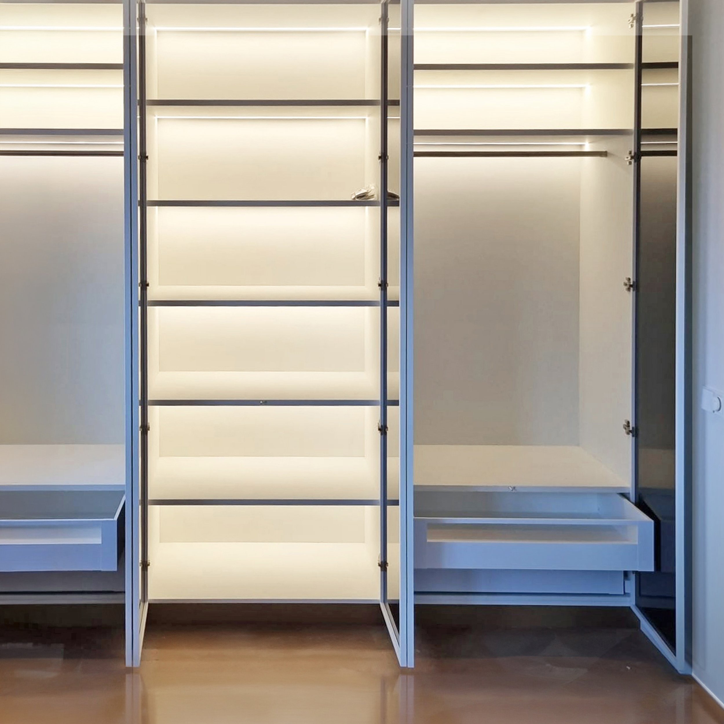 BHinterieur KASTEN VITRINE (2).jpg