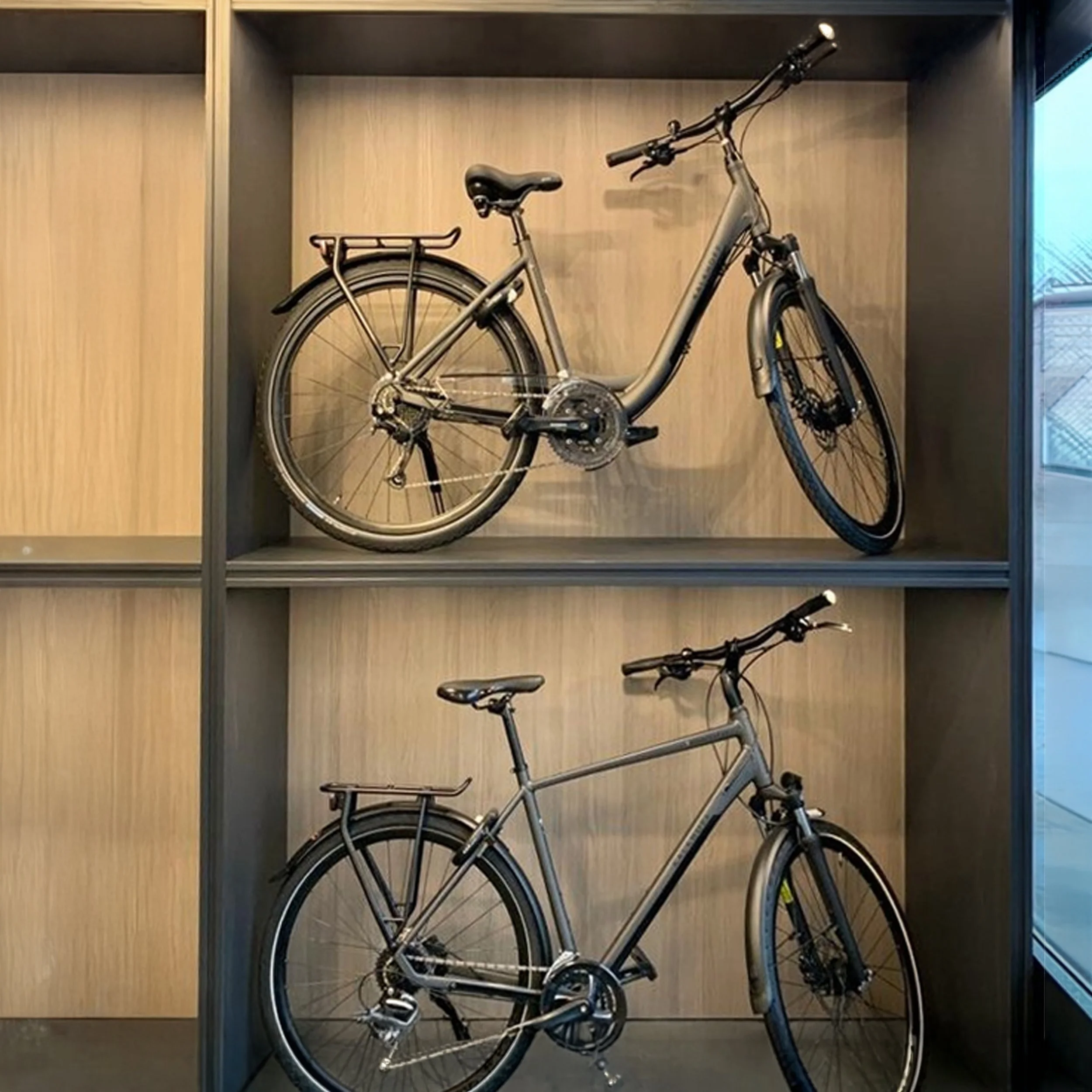 BHinterieur PRESENTATIEMEUBELS (5).jpg