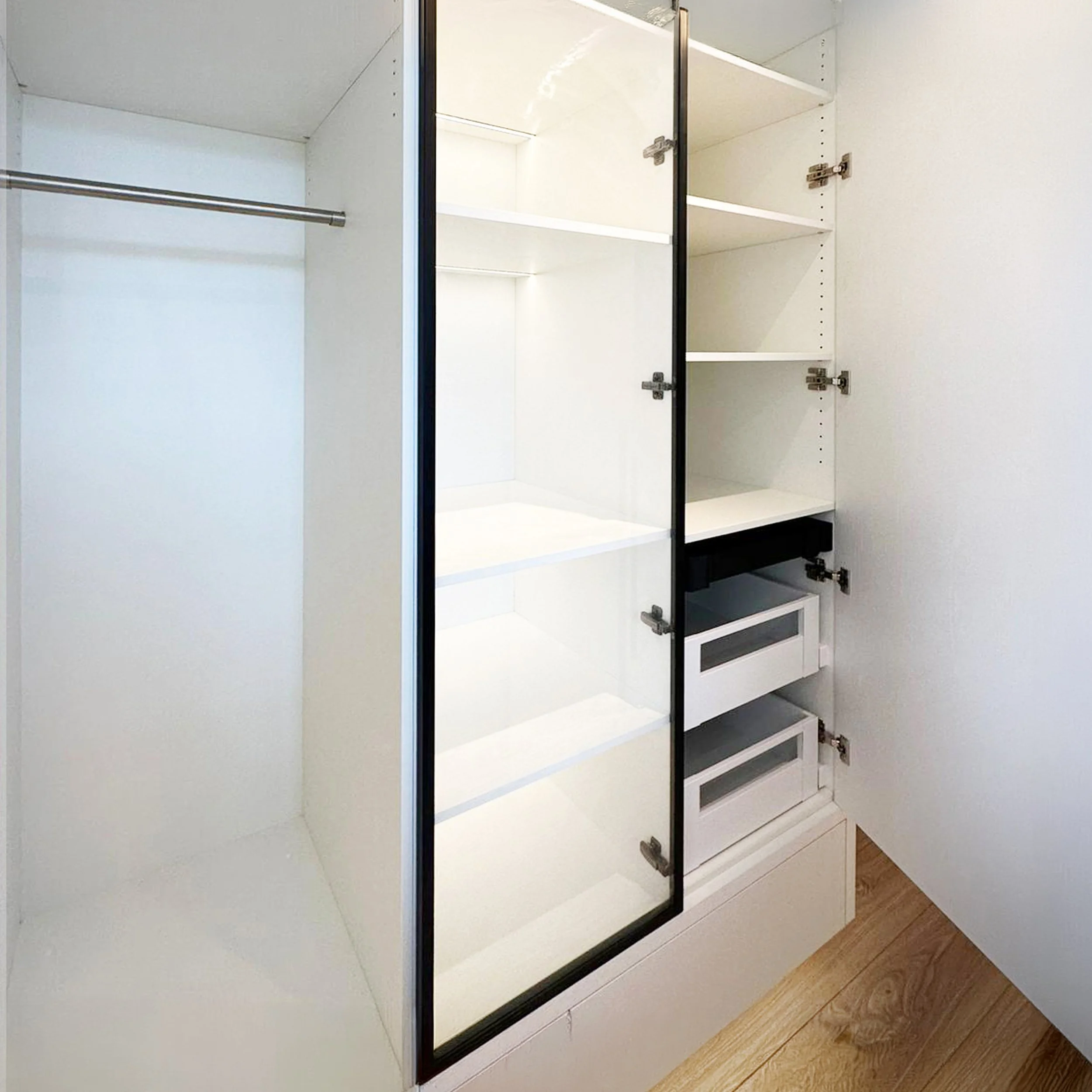 BHinterieur KASTEN VITRINE (25).jpg