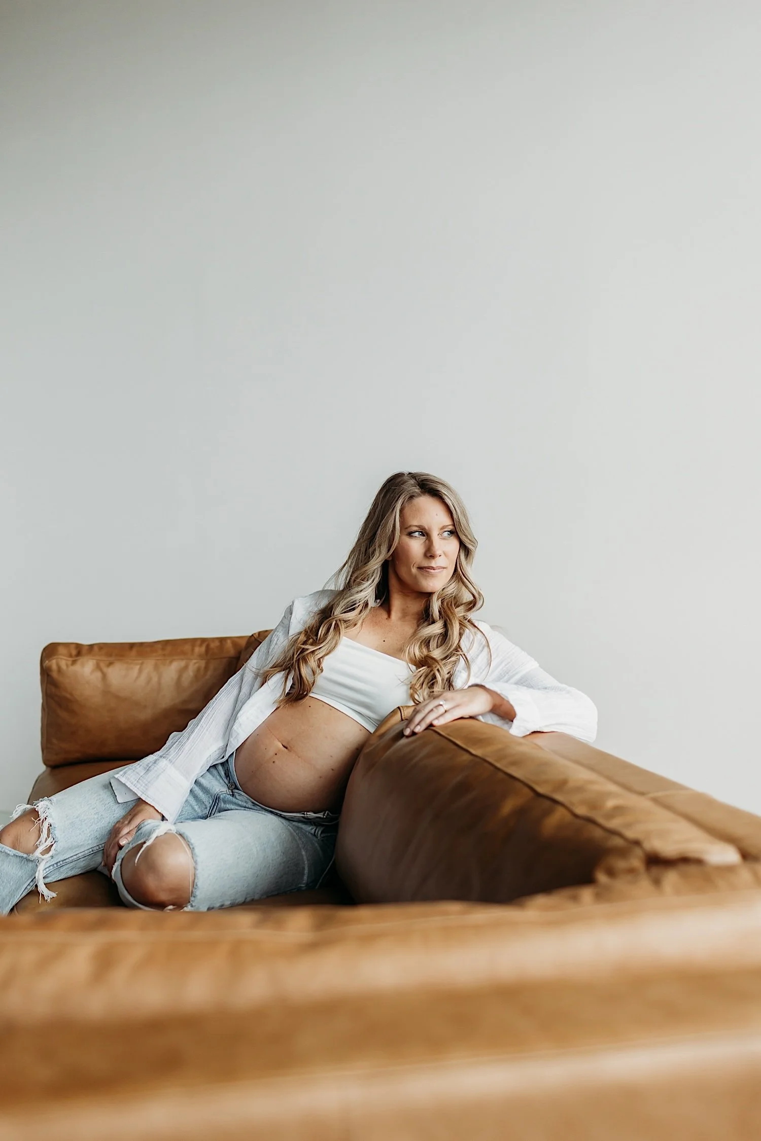 09_the linden room maternity session.jpg