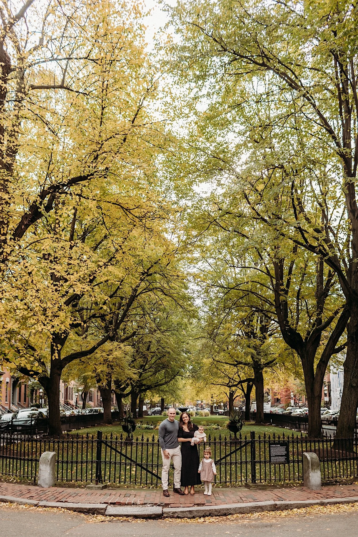 01_Boston South End Fall Family Session.jpg