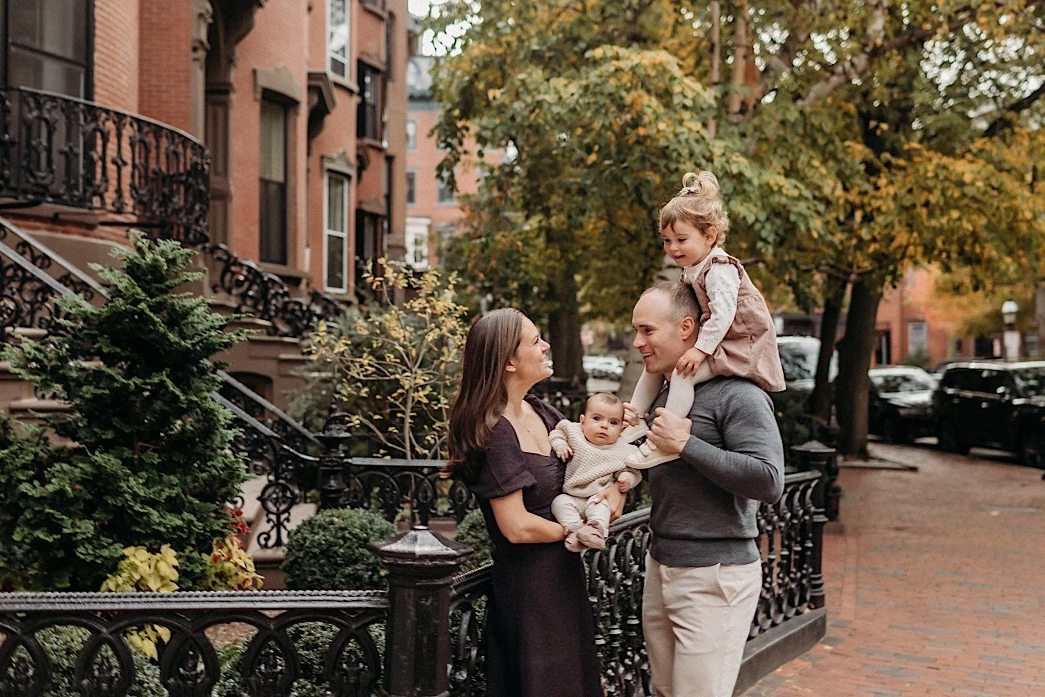 07_Boston South End Fall Family Session.jpg