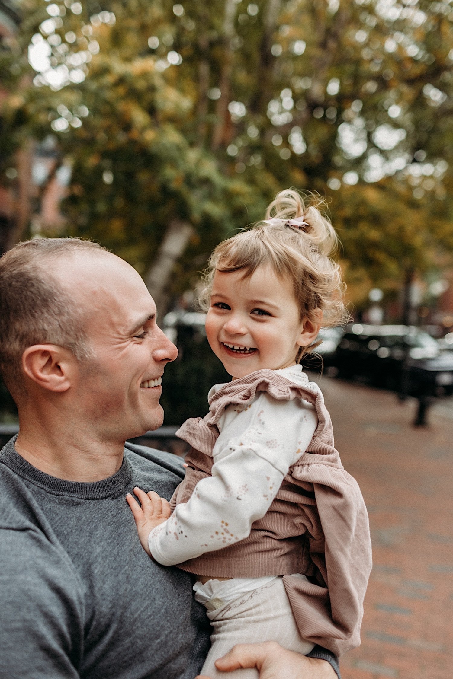 10_Boston South End Fall Family Session.jpg