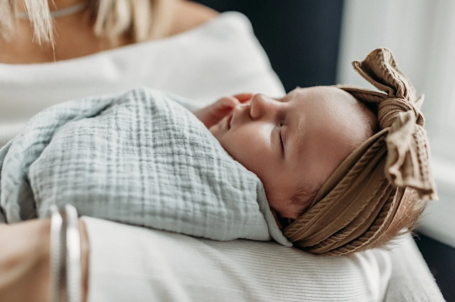 17_Boston In Home Newborn Session.jpg