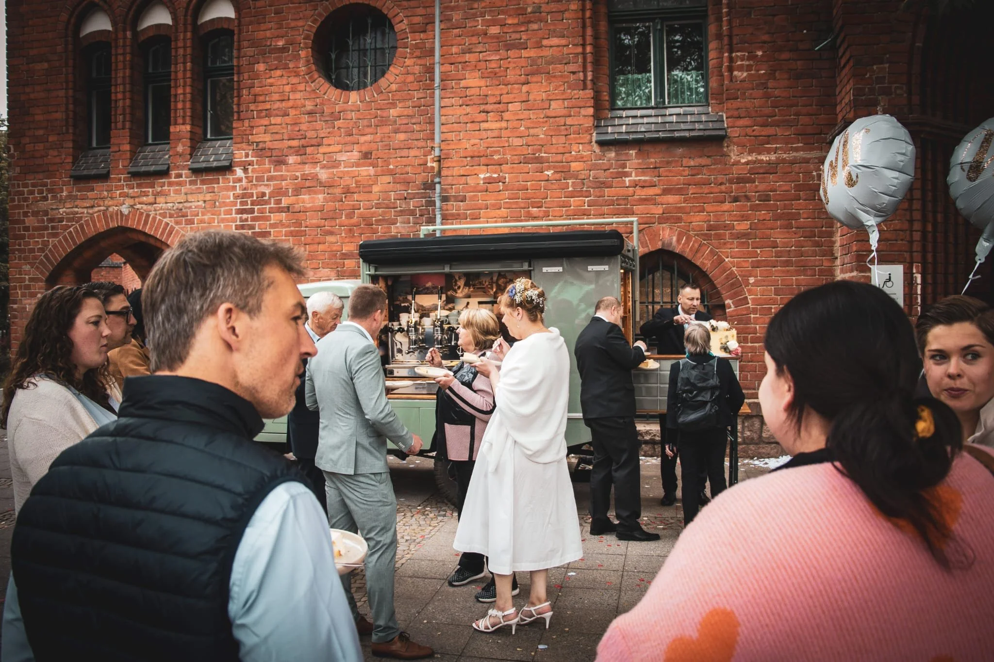 2026-05 Coffee Car Hochzeit Kirche.JPG