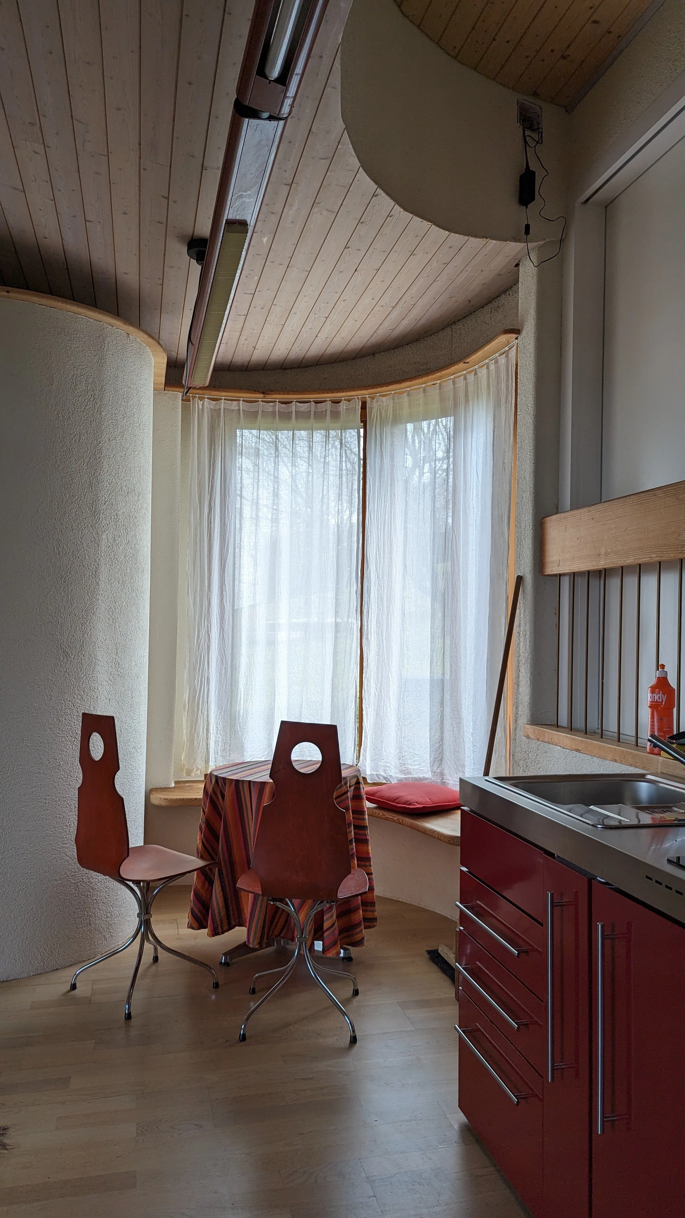 ferienwohnung-studio-interior-design-essbereich.jpg