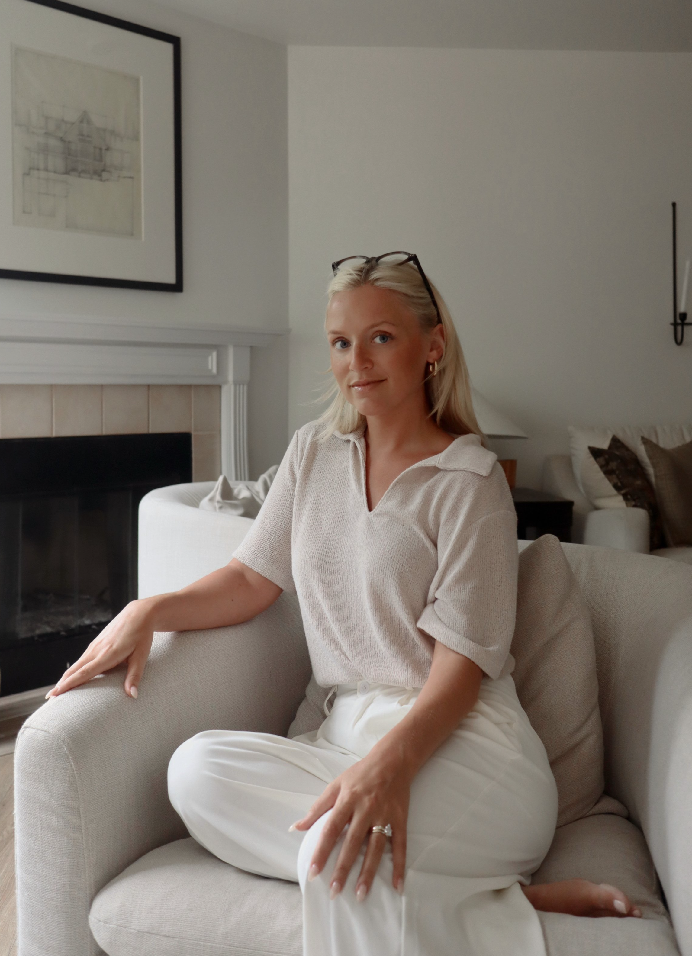 Local custom interior designer in Naperville, IL that offers custom built-ins and custom interior design services.