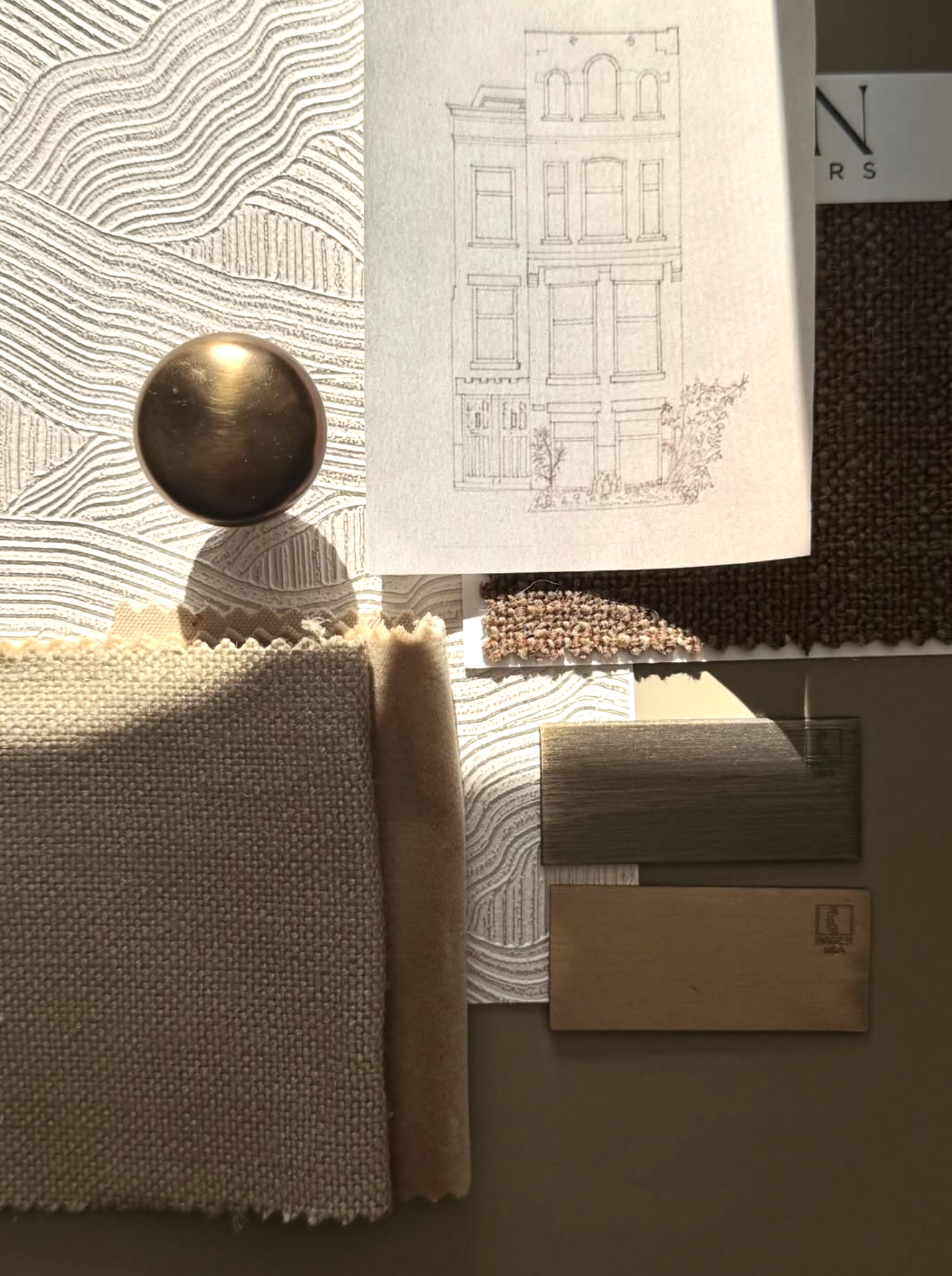 Local Naperville interior designer custom furniture and home decor fabrics and layout for Naperville home design and decor help.