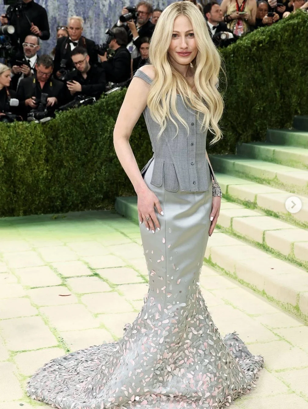OLIVIA SANDELMAN 2026 THOM BROWNE .jpg